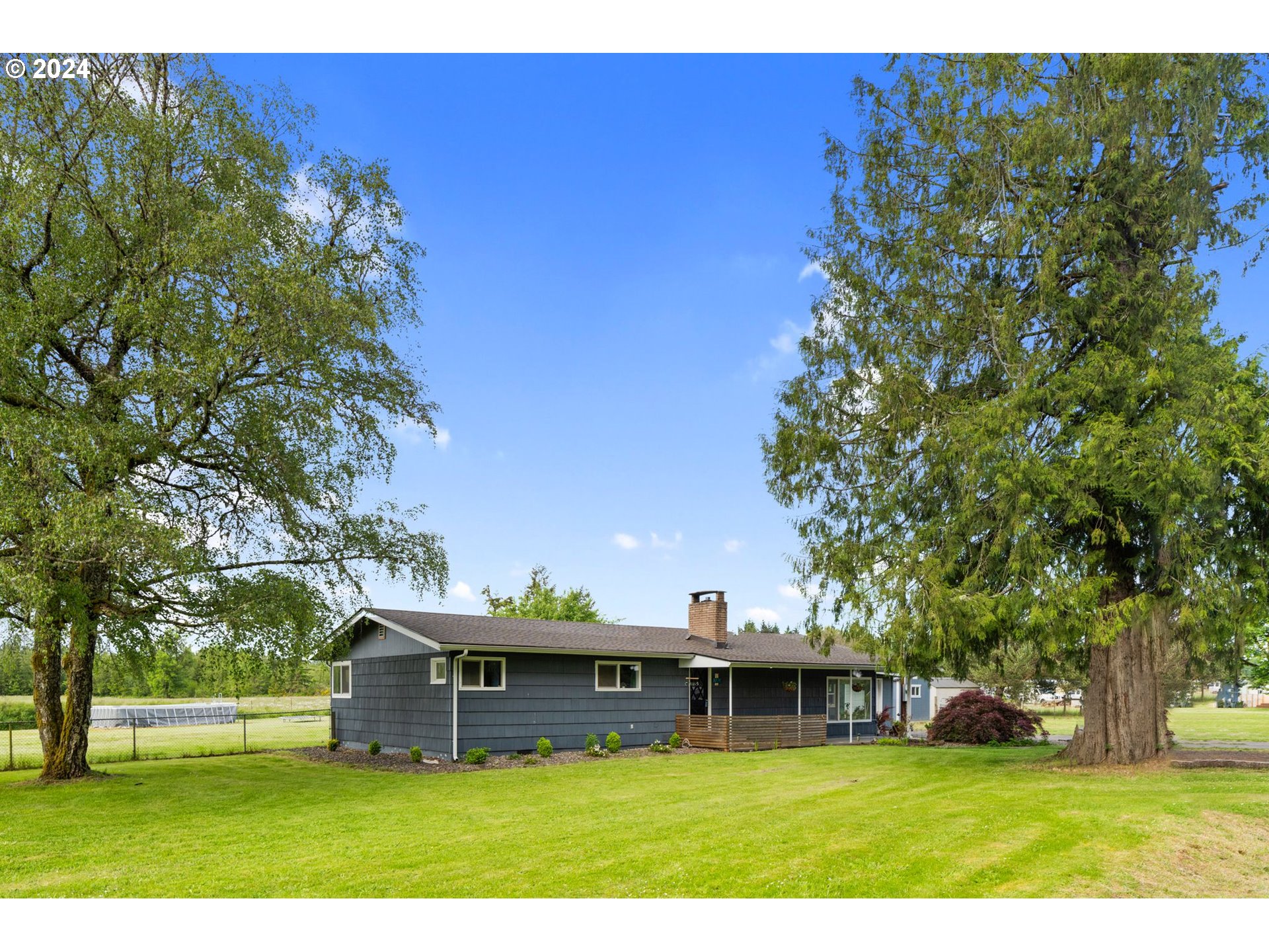 220 DREWS PRAIRIE RD