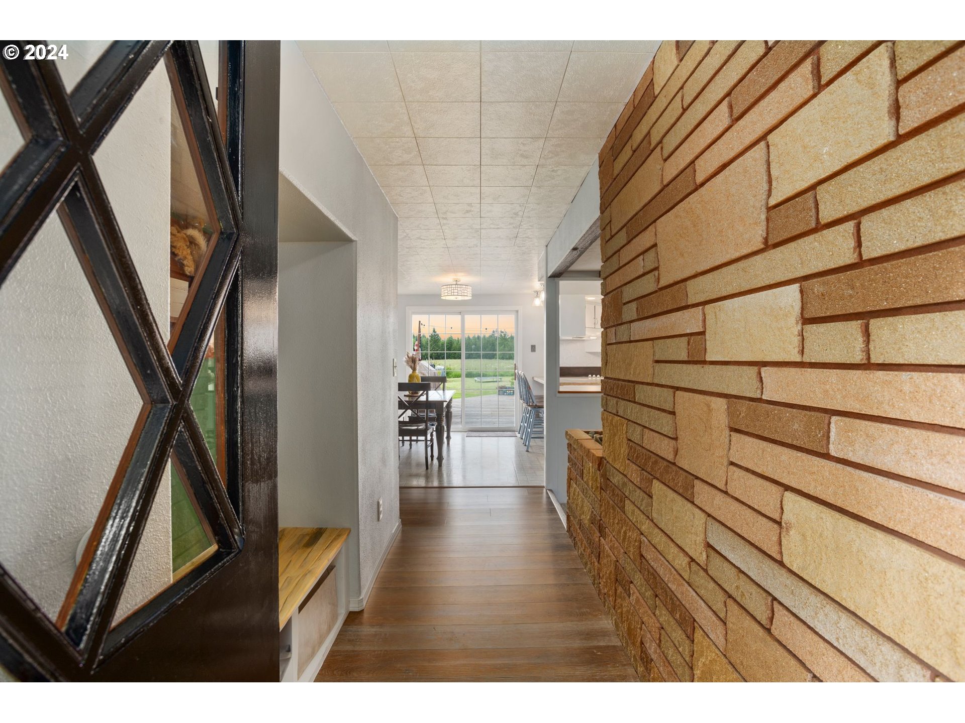 220 DREWS PRAIRIE RD