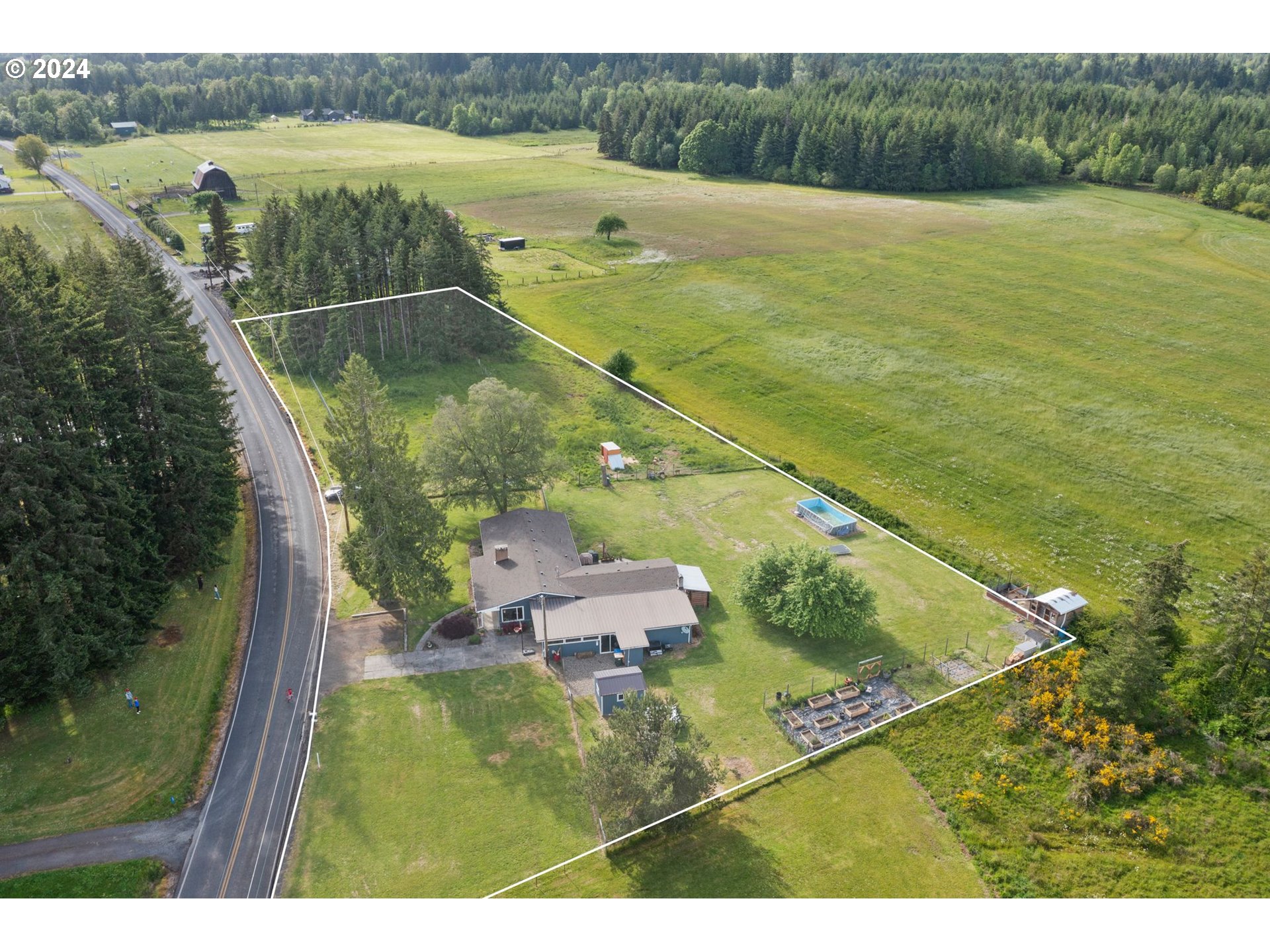 220 DREWS PRAIRIE RD