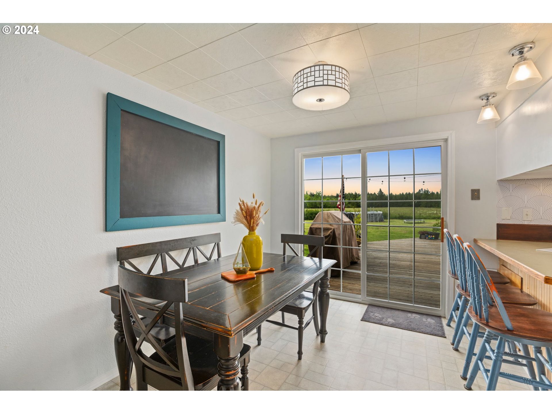 220 DREWS PRAIRIE RD