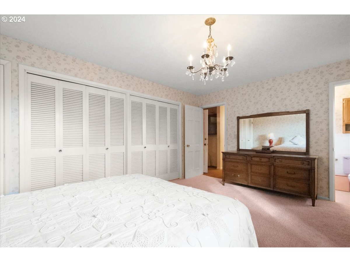 4901 NW WASHINGTON ST