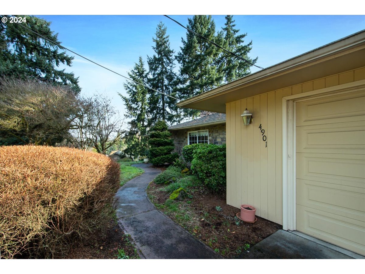 4901 NW WASHINGTON ST