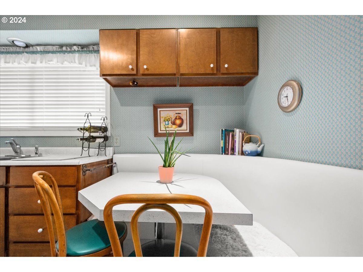 4901 NW WASHINGTON ST