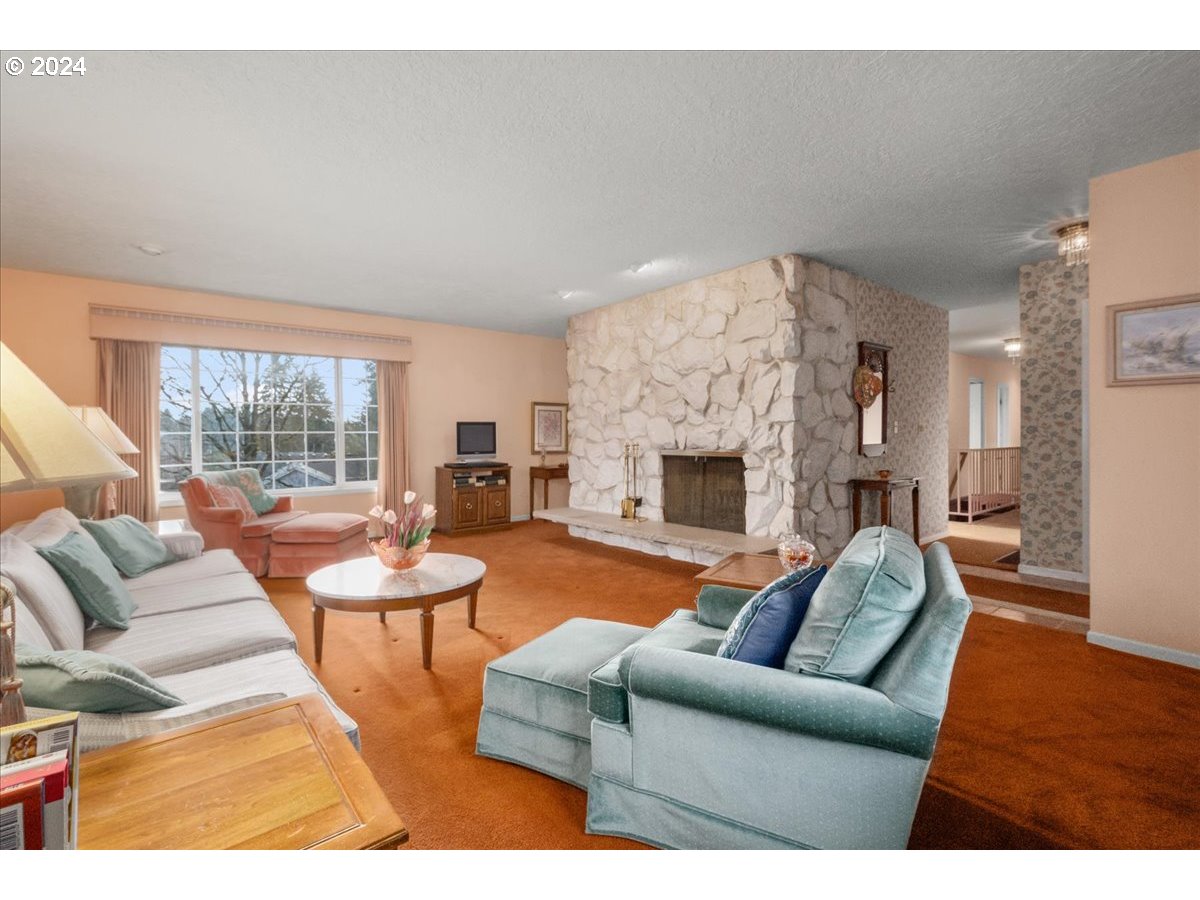 4901 NW WASHINGTON ST