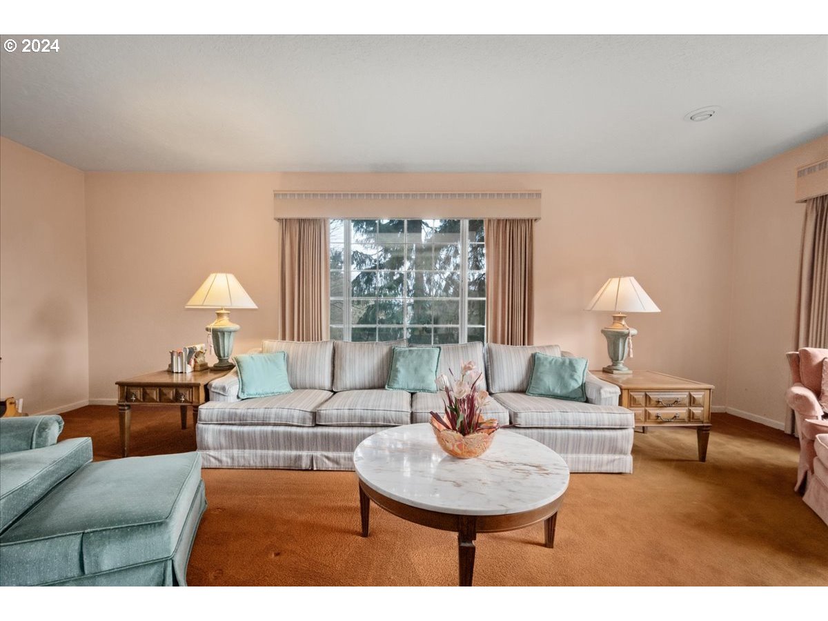 4901 NW WASHINGTON ST