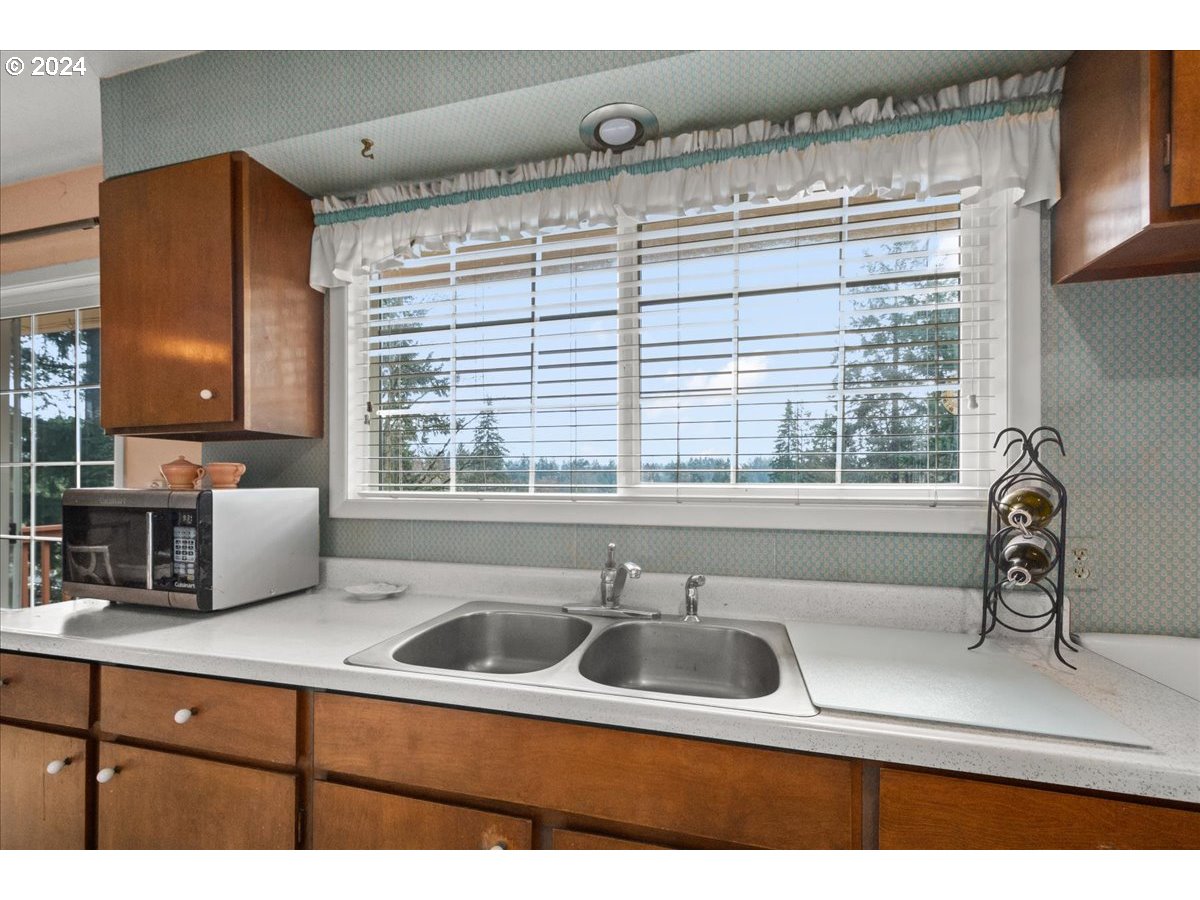 4901 NW WASHINGTON ST