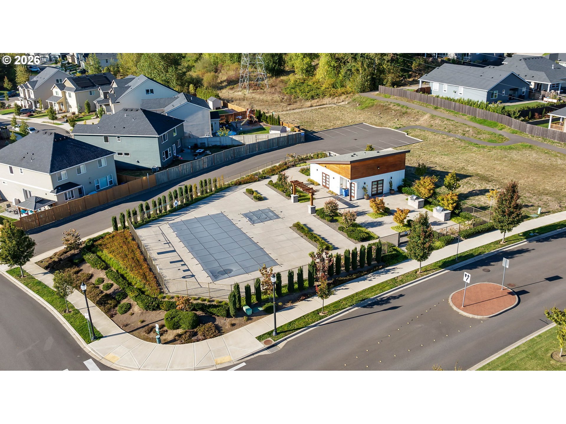 7410 N 93RD LOOP