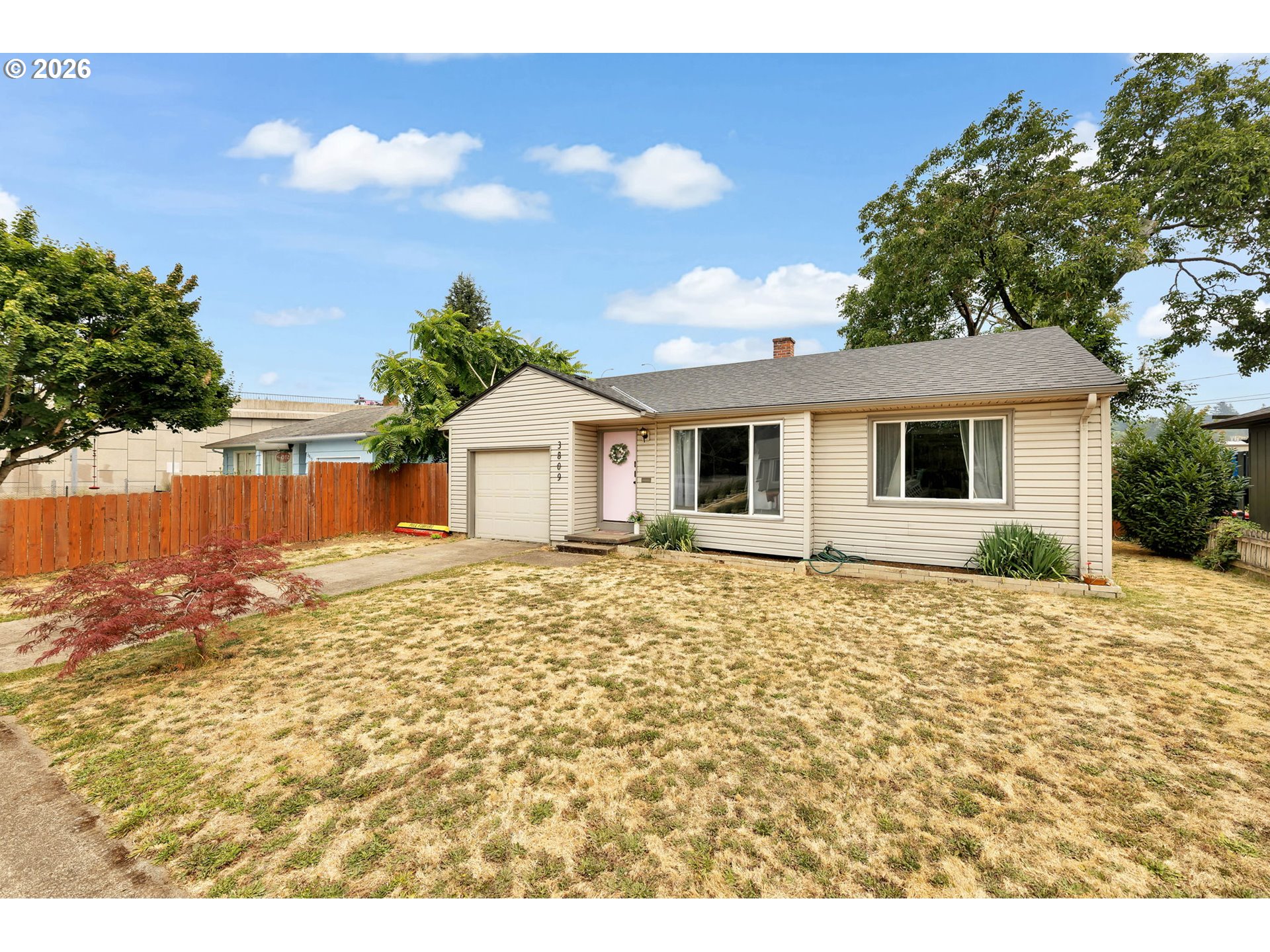 3809 THOMPSON AVE