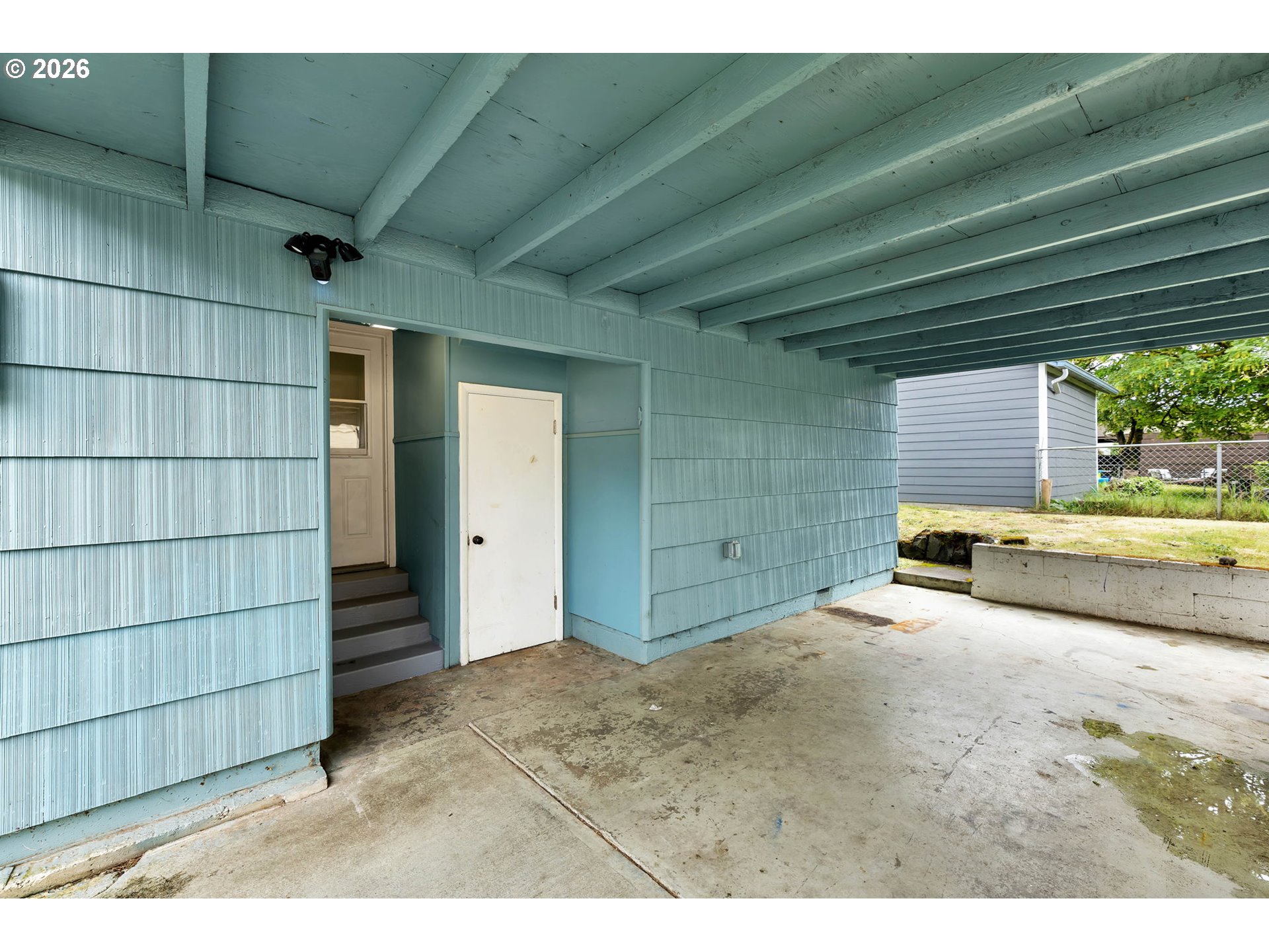 807 N 8TH AVE