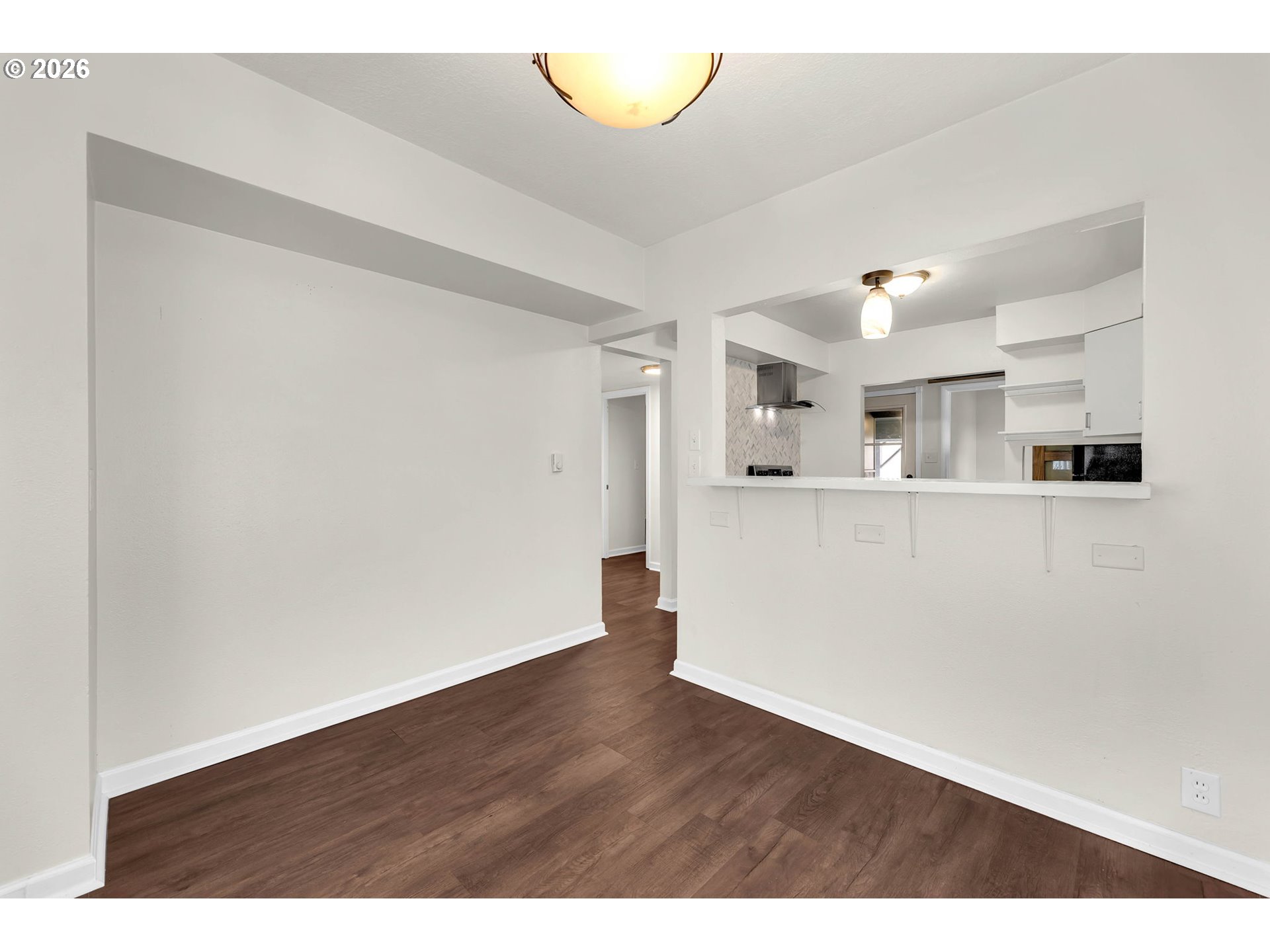 807 N 8TH AVE