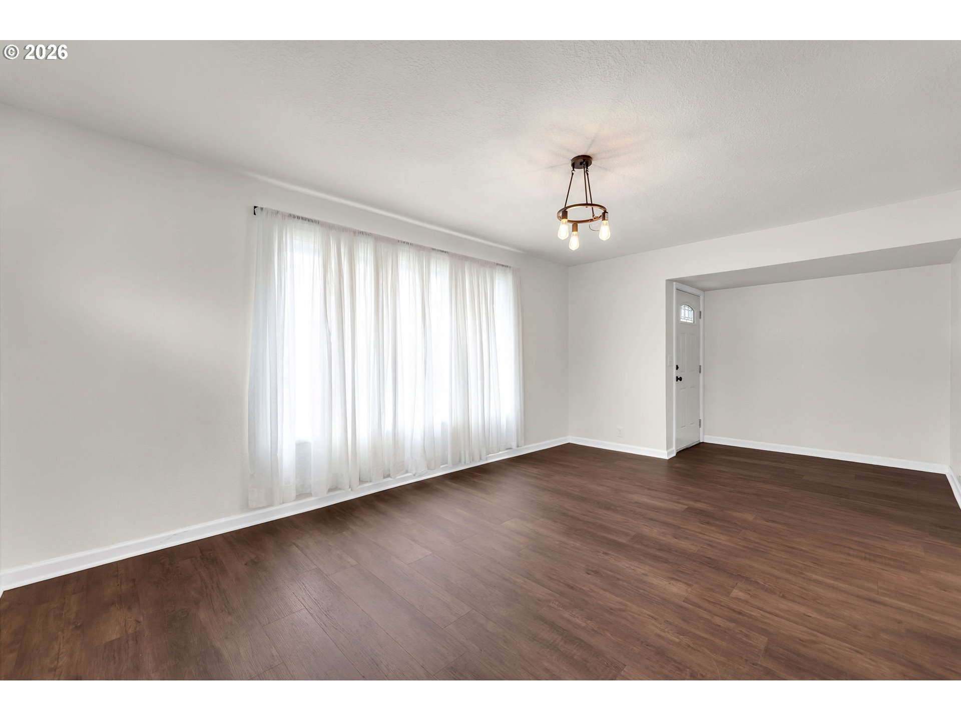 807 N 8TH AVE