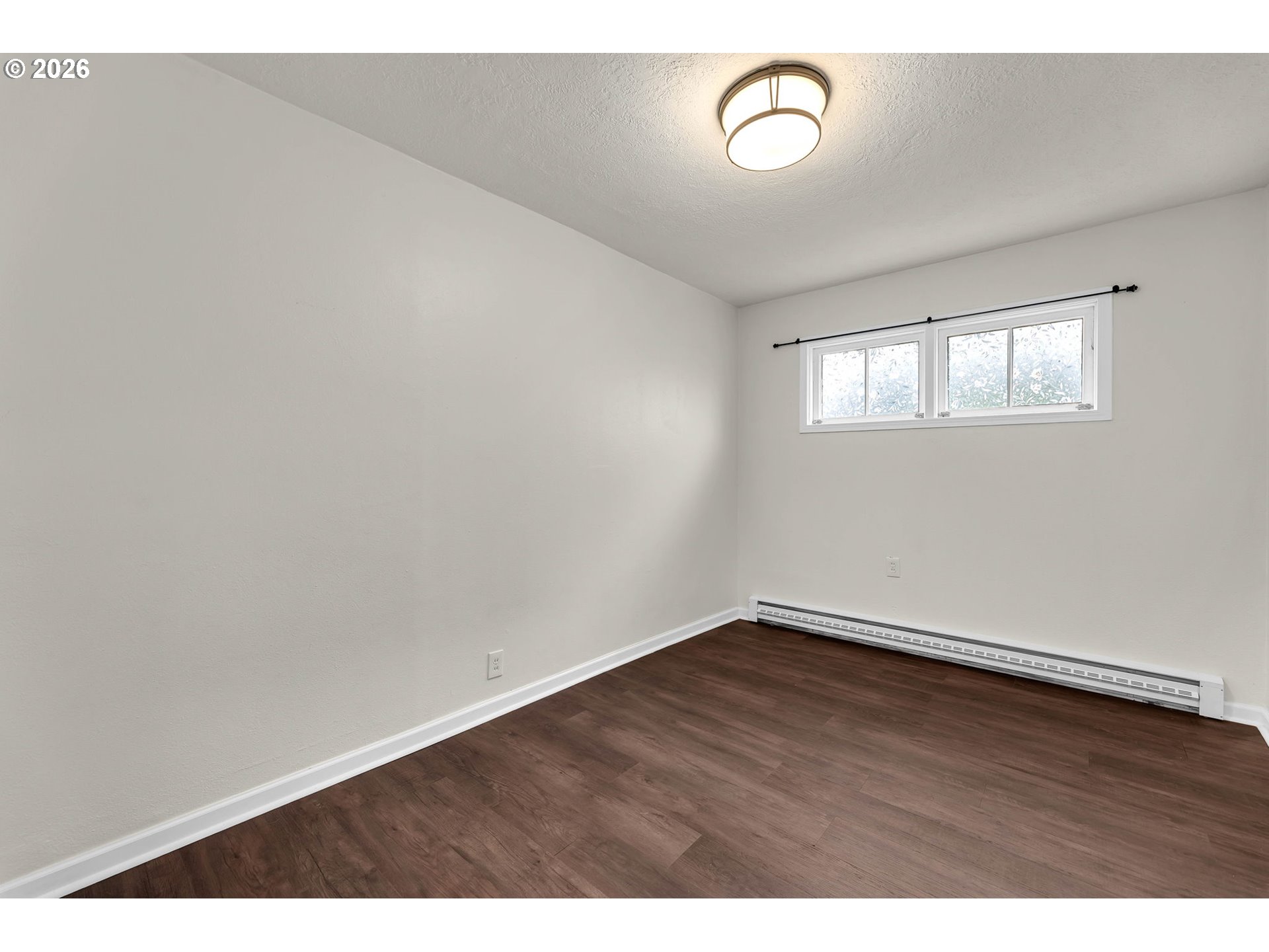 807 N 8TH AVE
