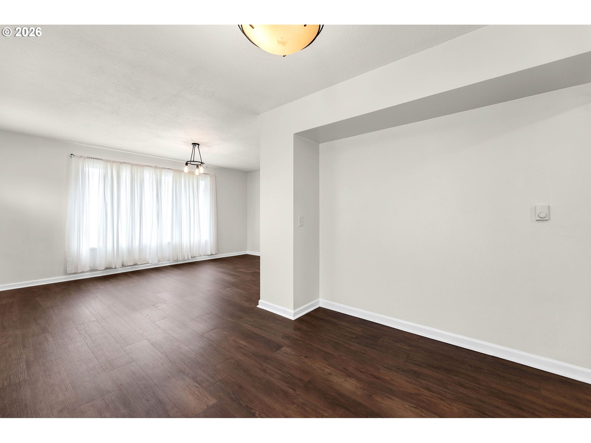 807 N 8TH AVE