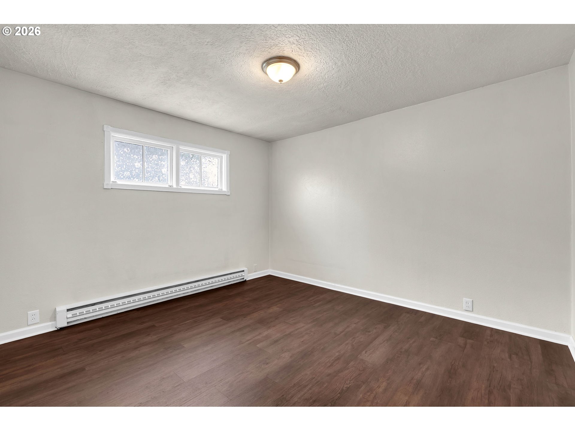 807 N 8TH AVE