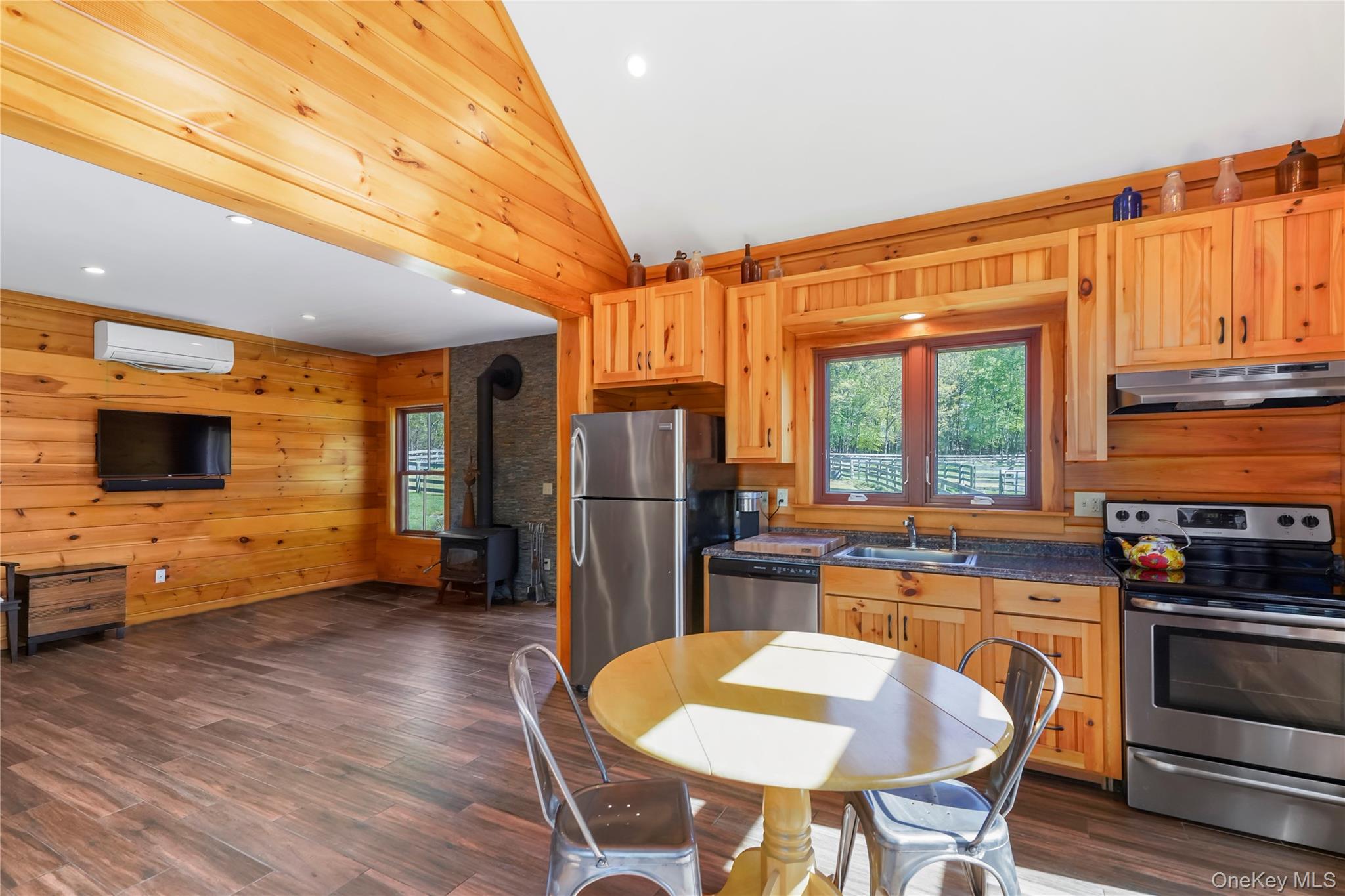 161 Nelson Boulevard Unit: 131