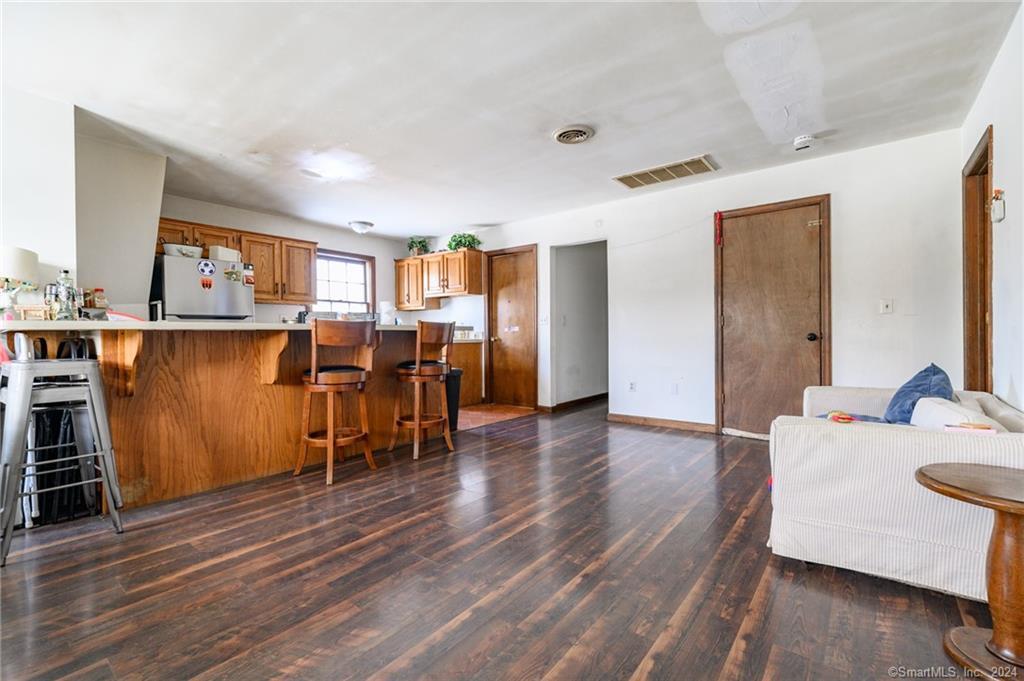 82 Canterbury Lane