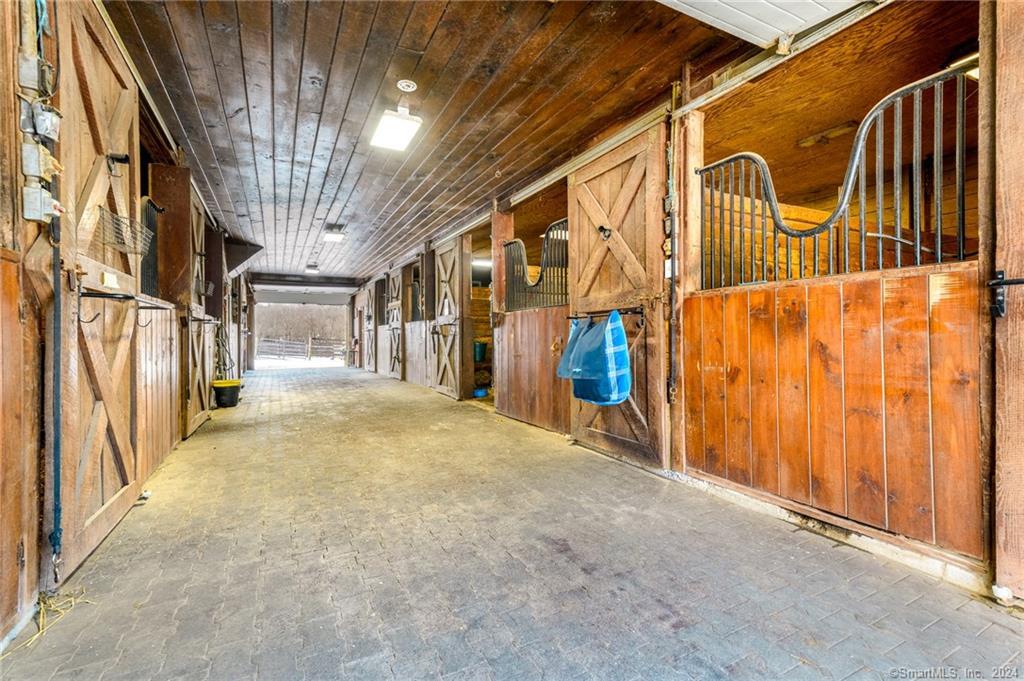 82 Canterbury Lane