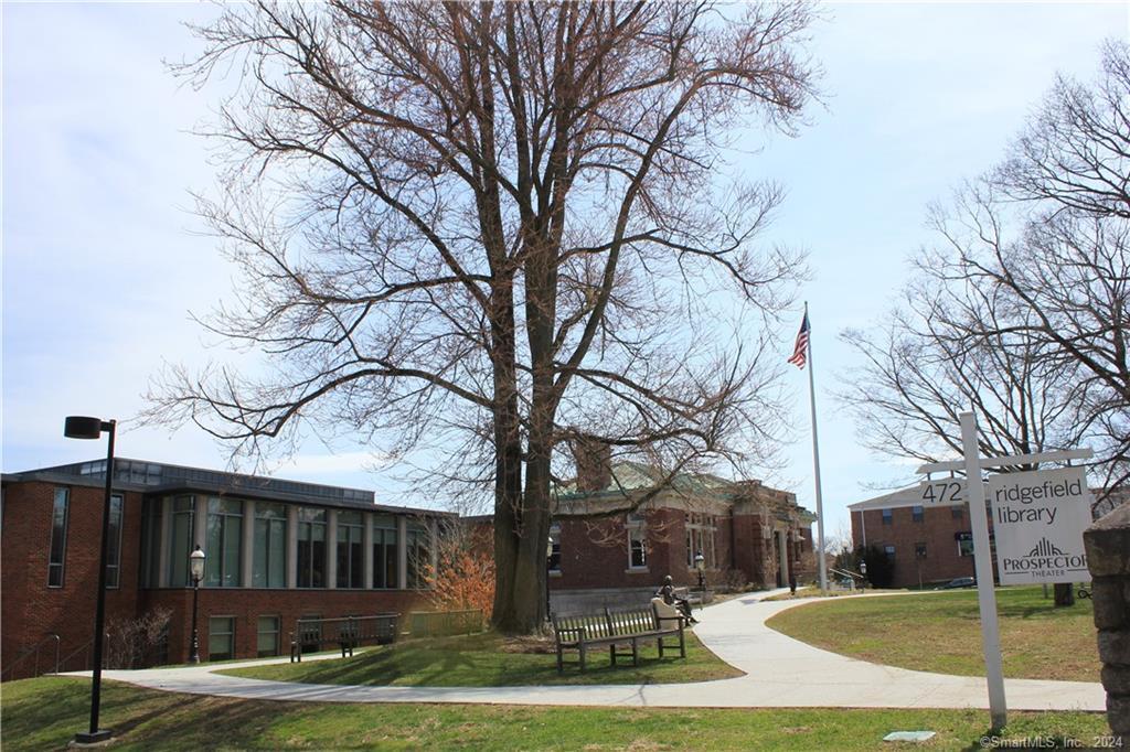 82 Canterbury Lane