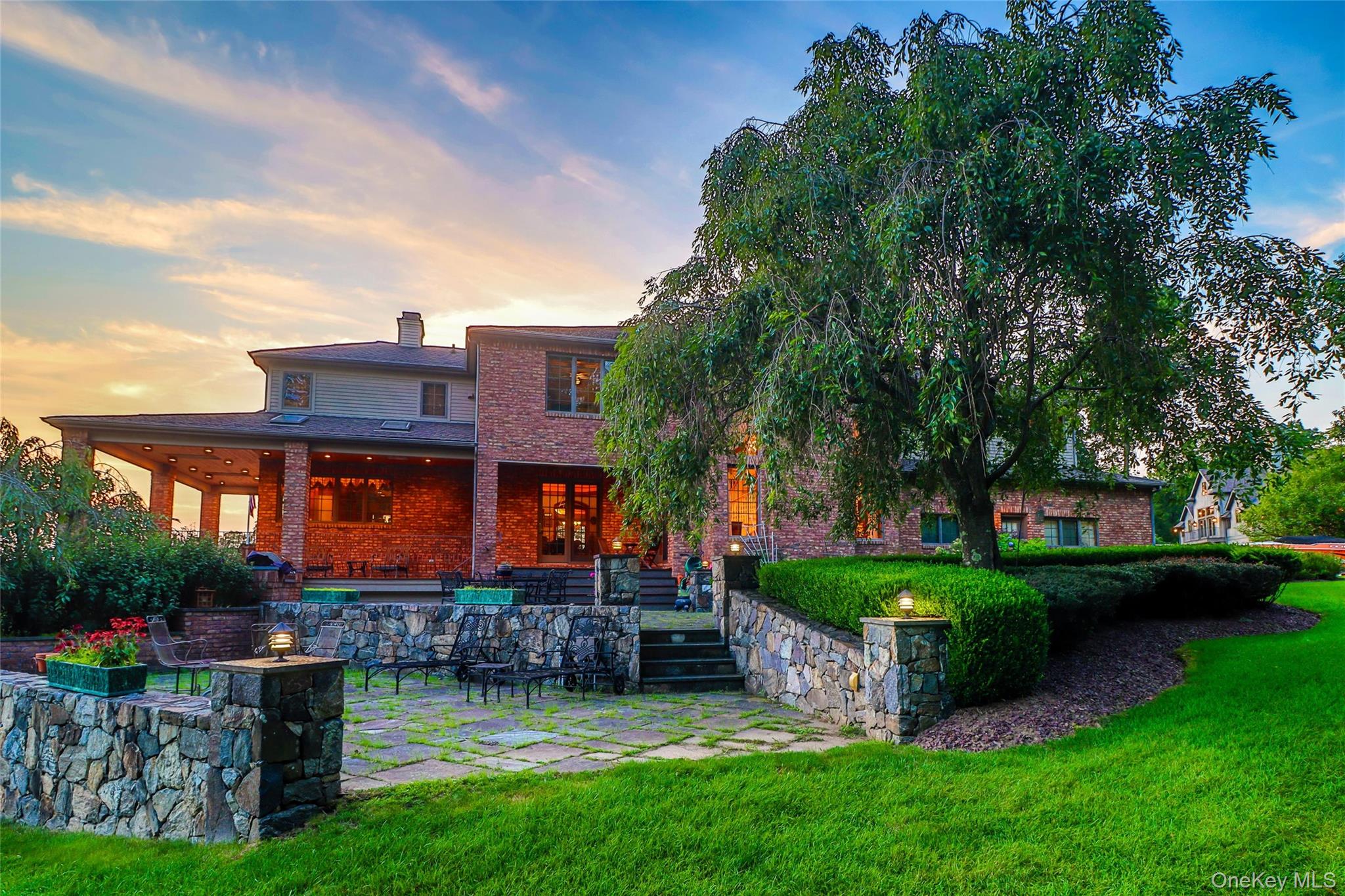 16 Reynwood Drive