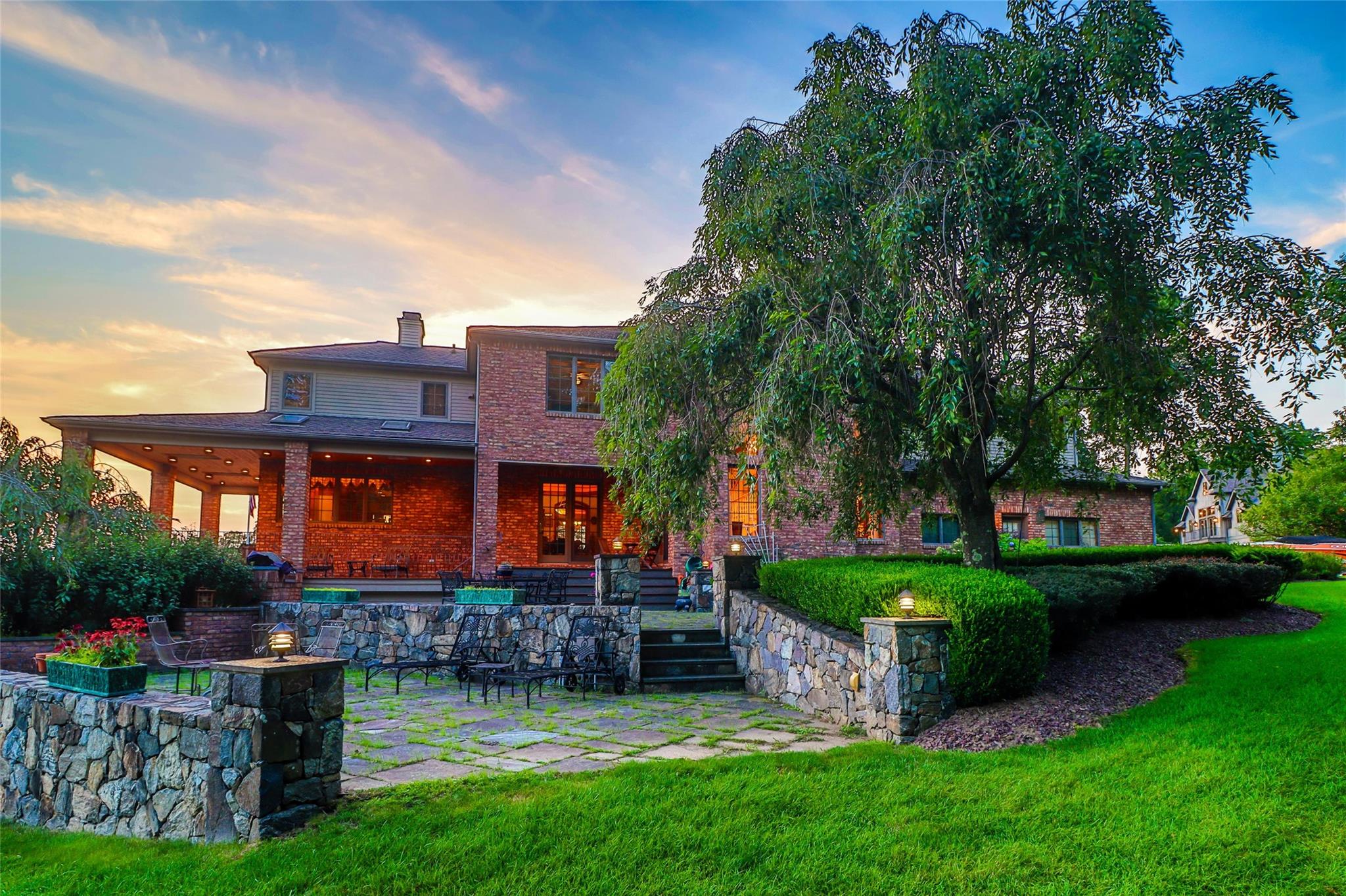 16 Reynwood Drive