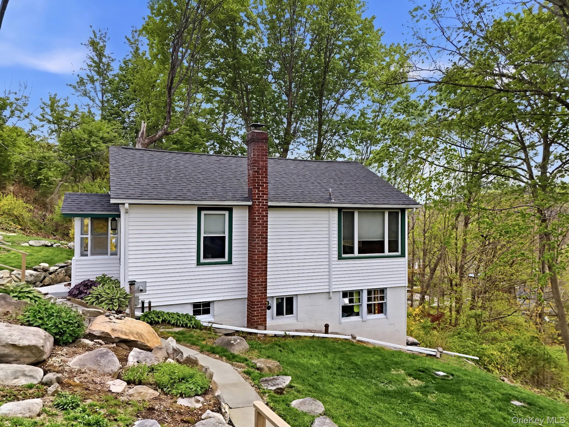77 Montrose Drive