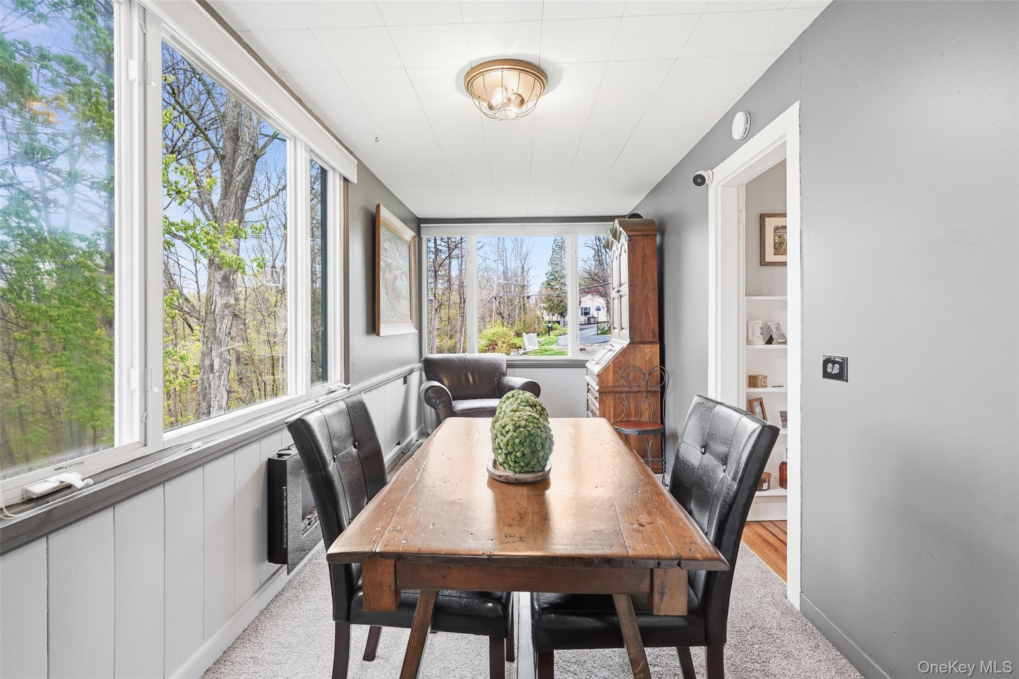 77 Montrose Drive
