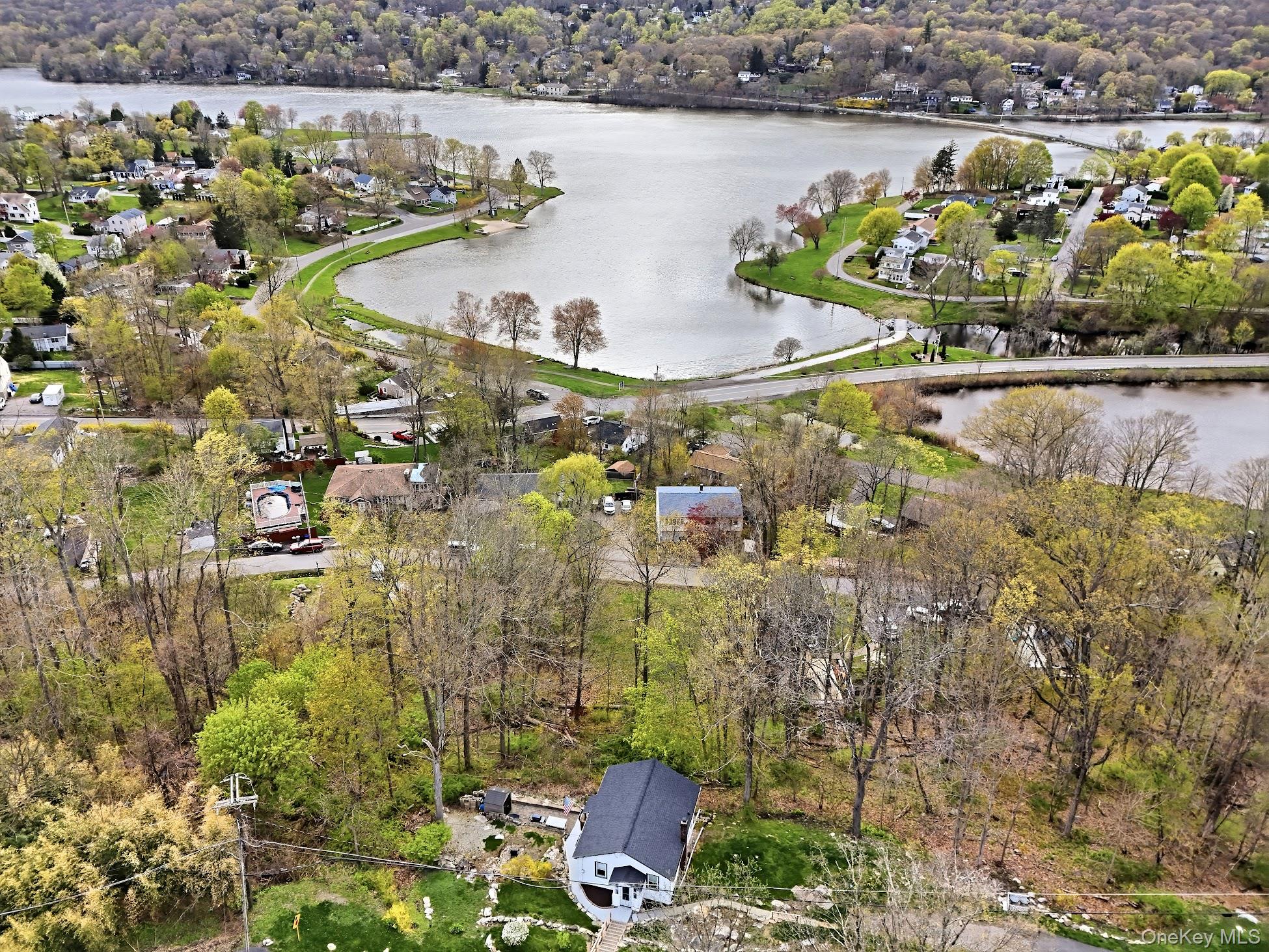 77 Montrose Drive