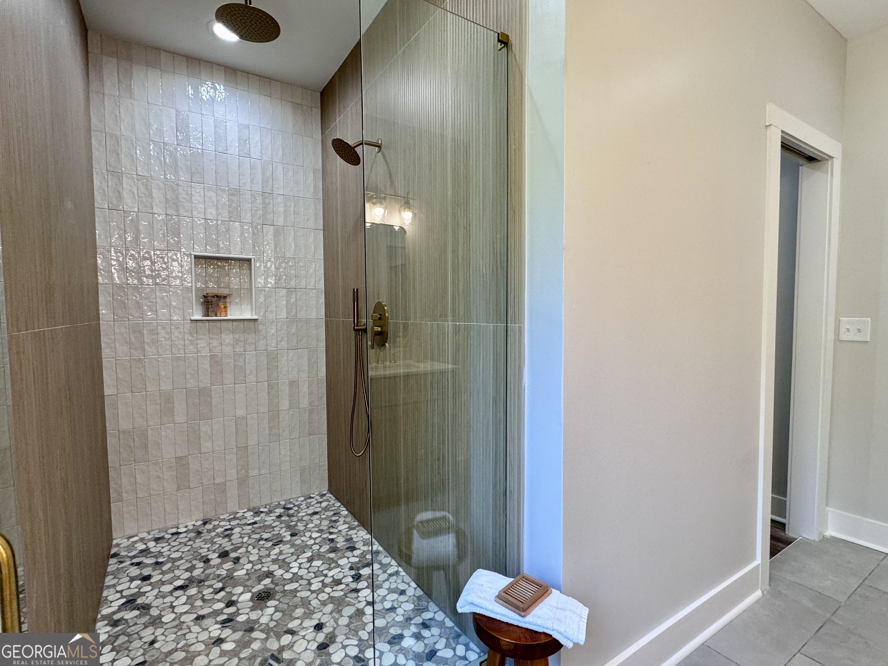 327 Crest Pointe S