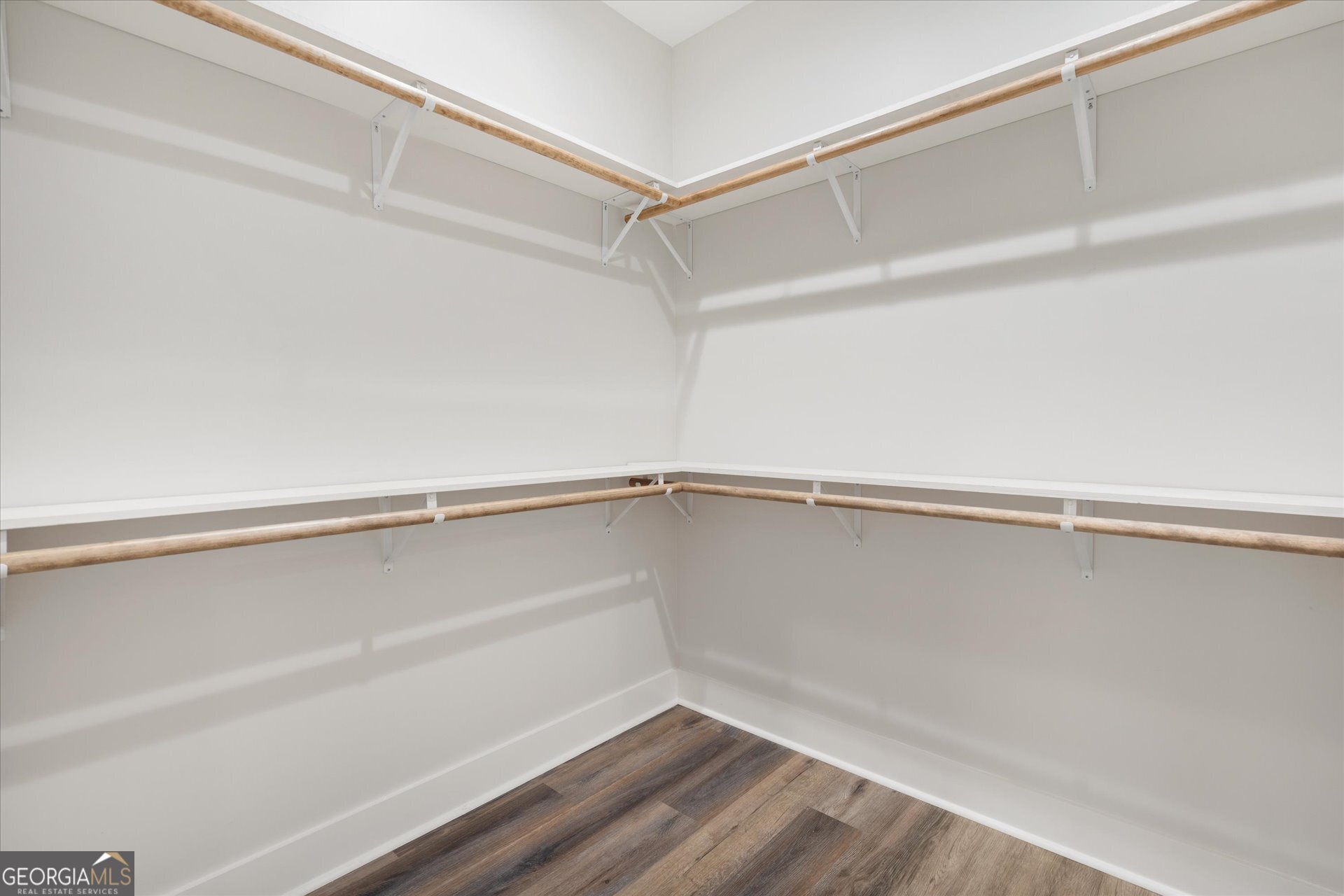 327 Crest Pointe S