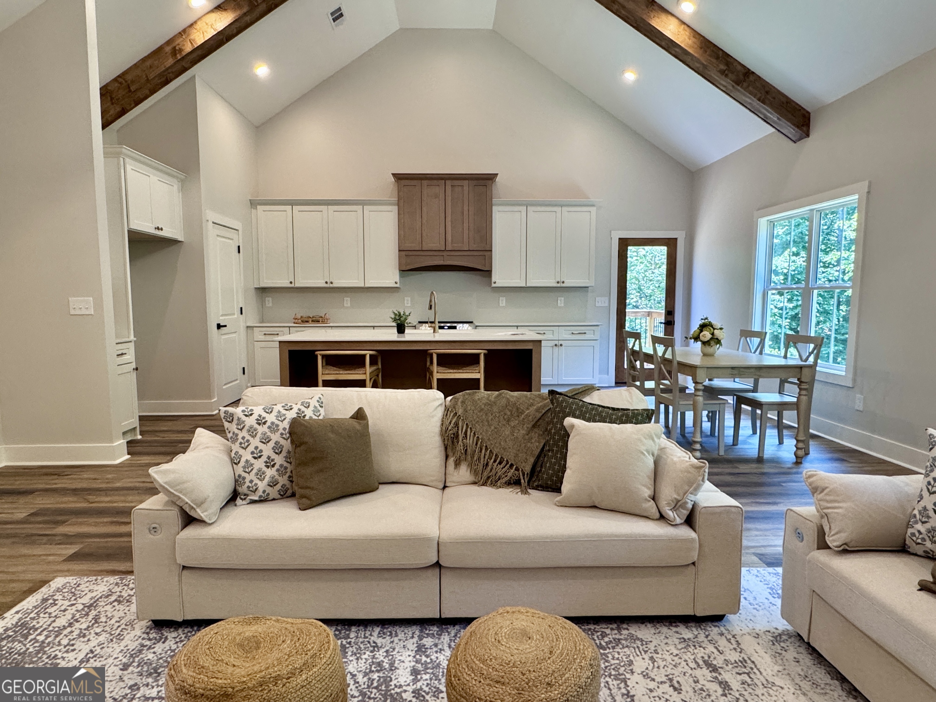 327 Crest Pointe S