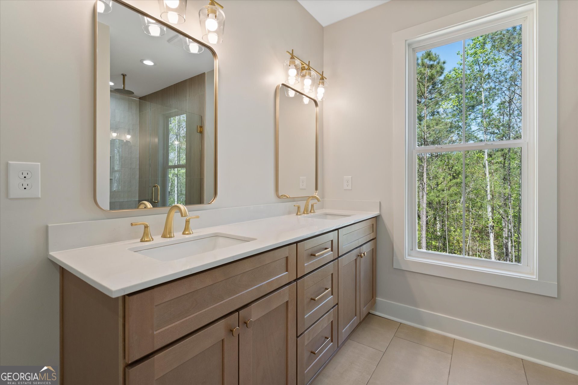 327 Crest Pointe S
