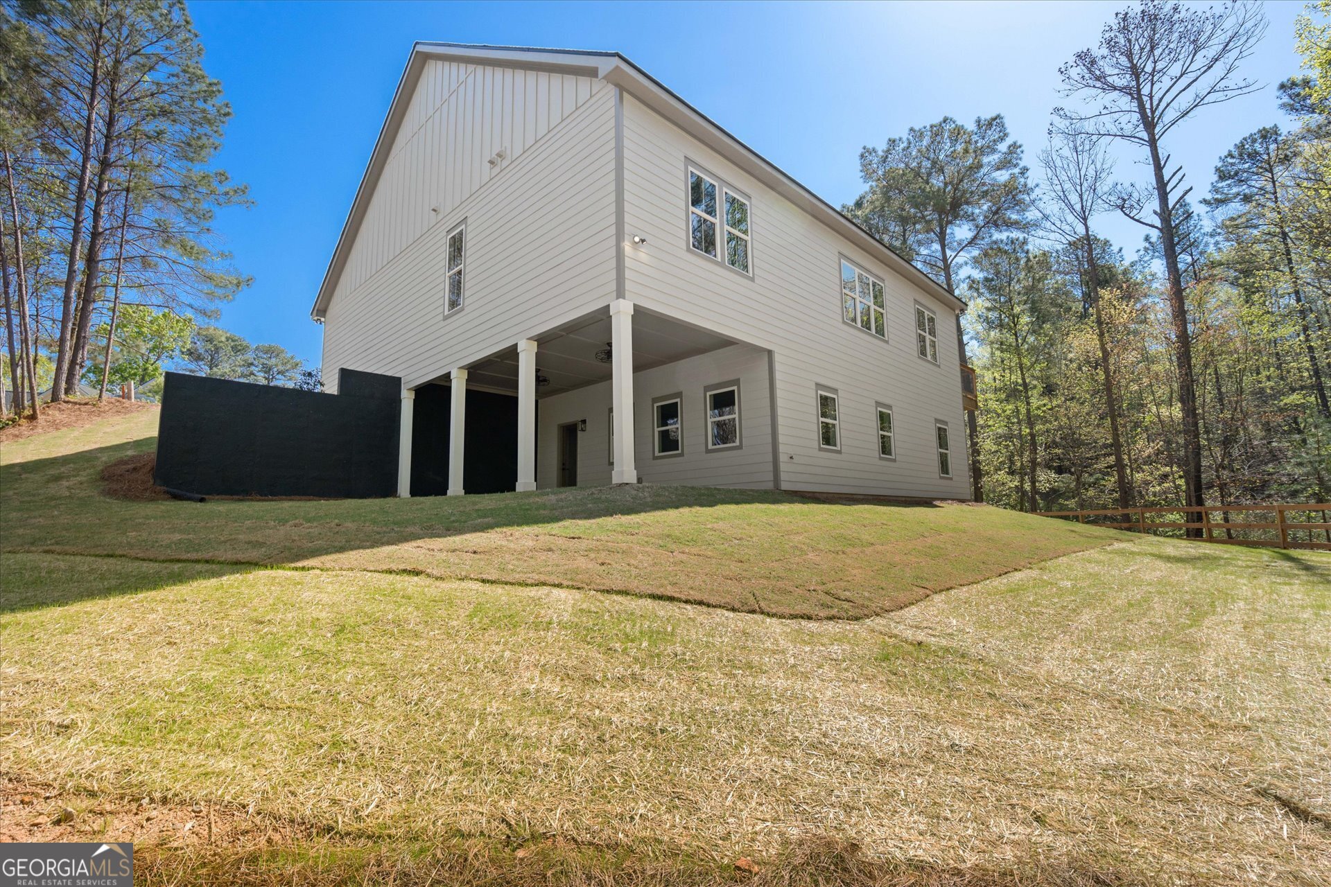 327 Crest Pointe S