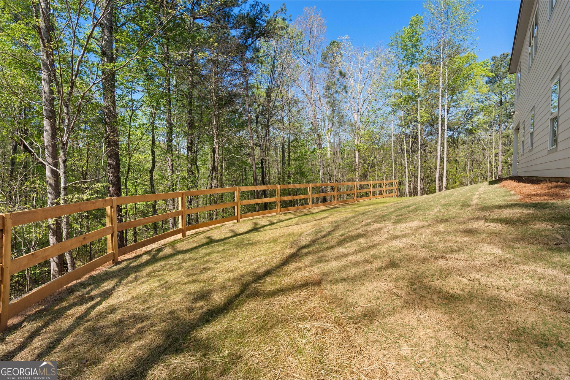 327 Crest Pointe S