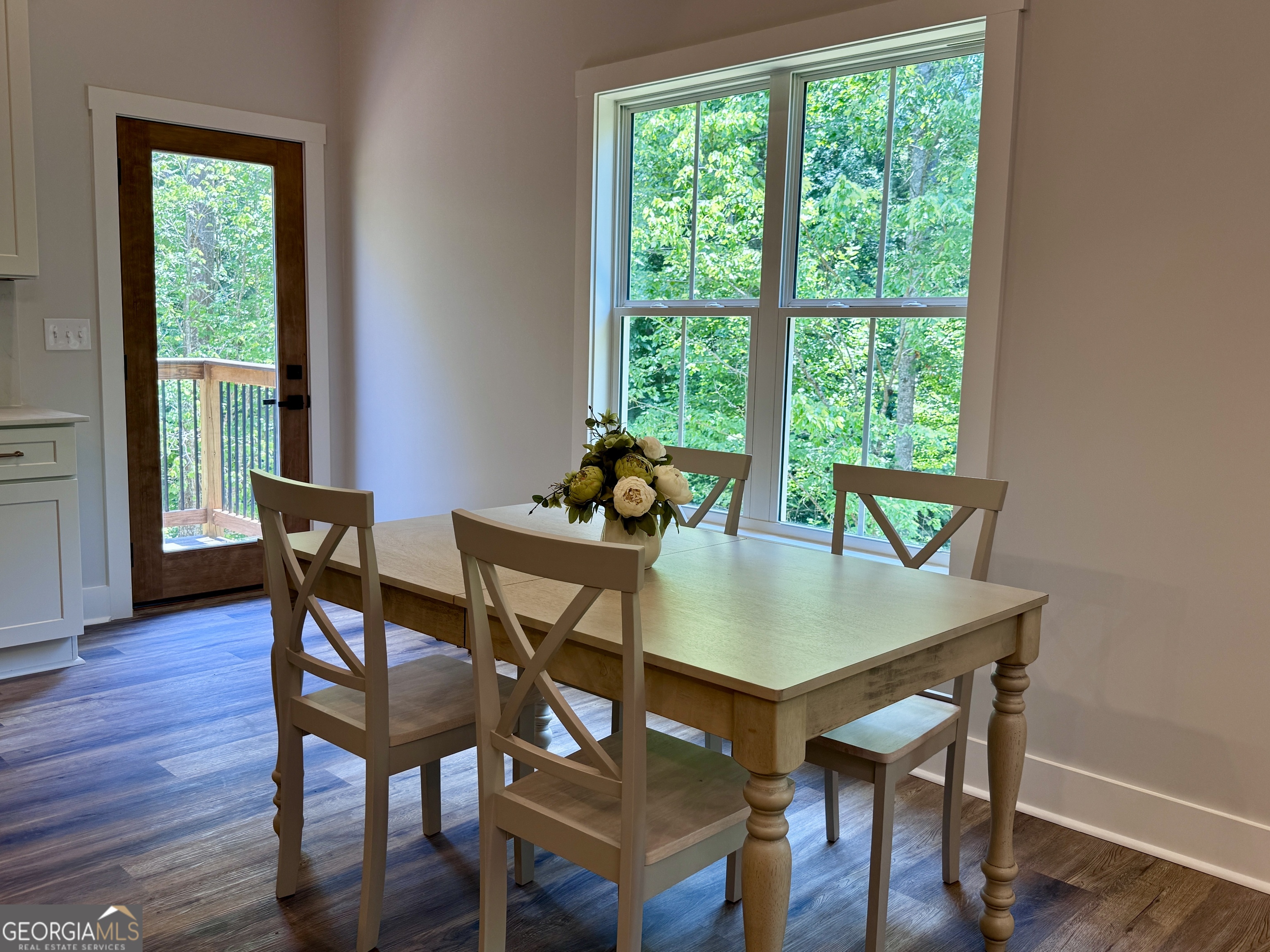 327 Crest Pointe S