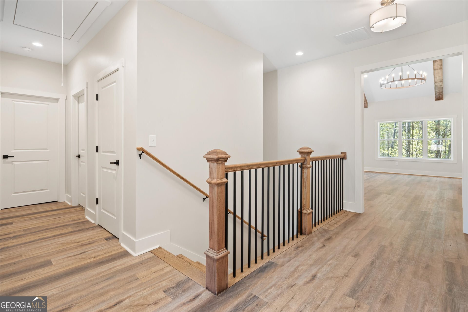 327 Crest Pointe S