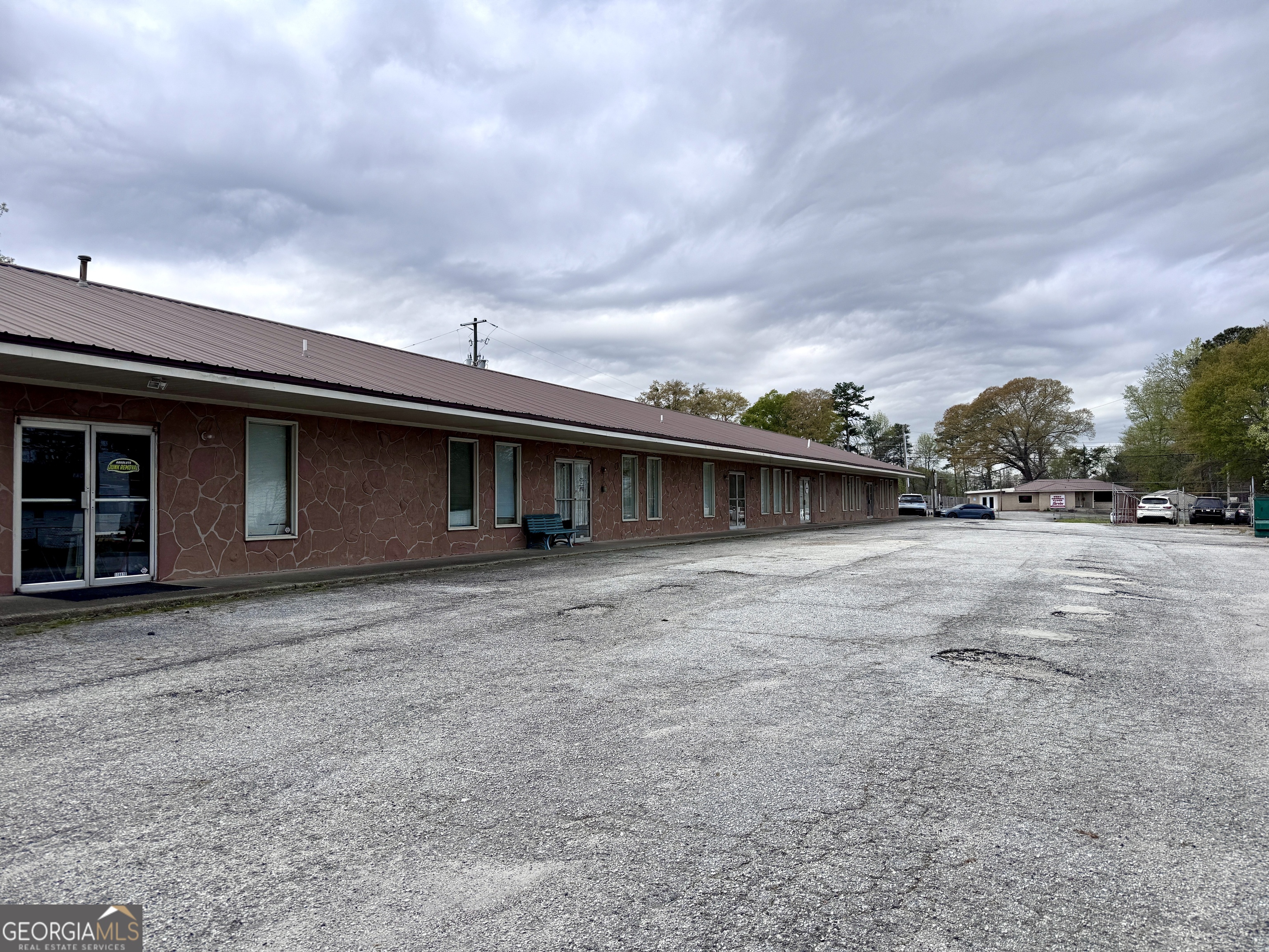 11431 Veterans Memorial Highway