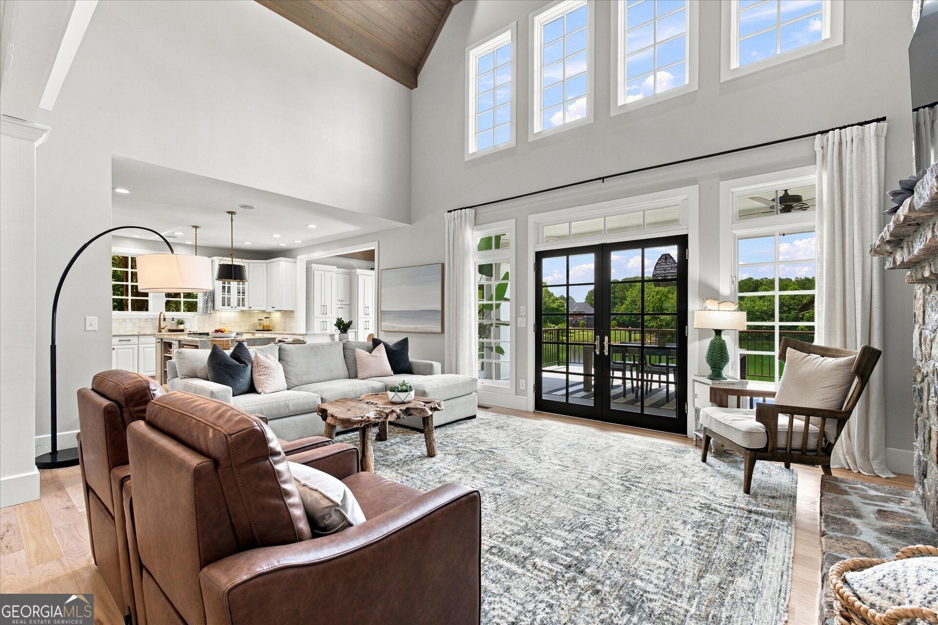 108 Oakmont Court