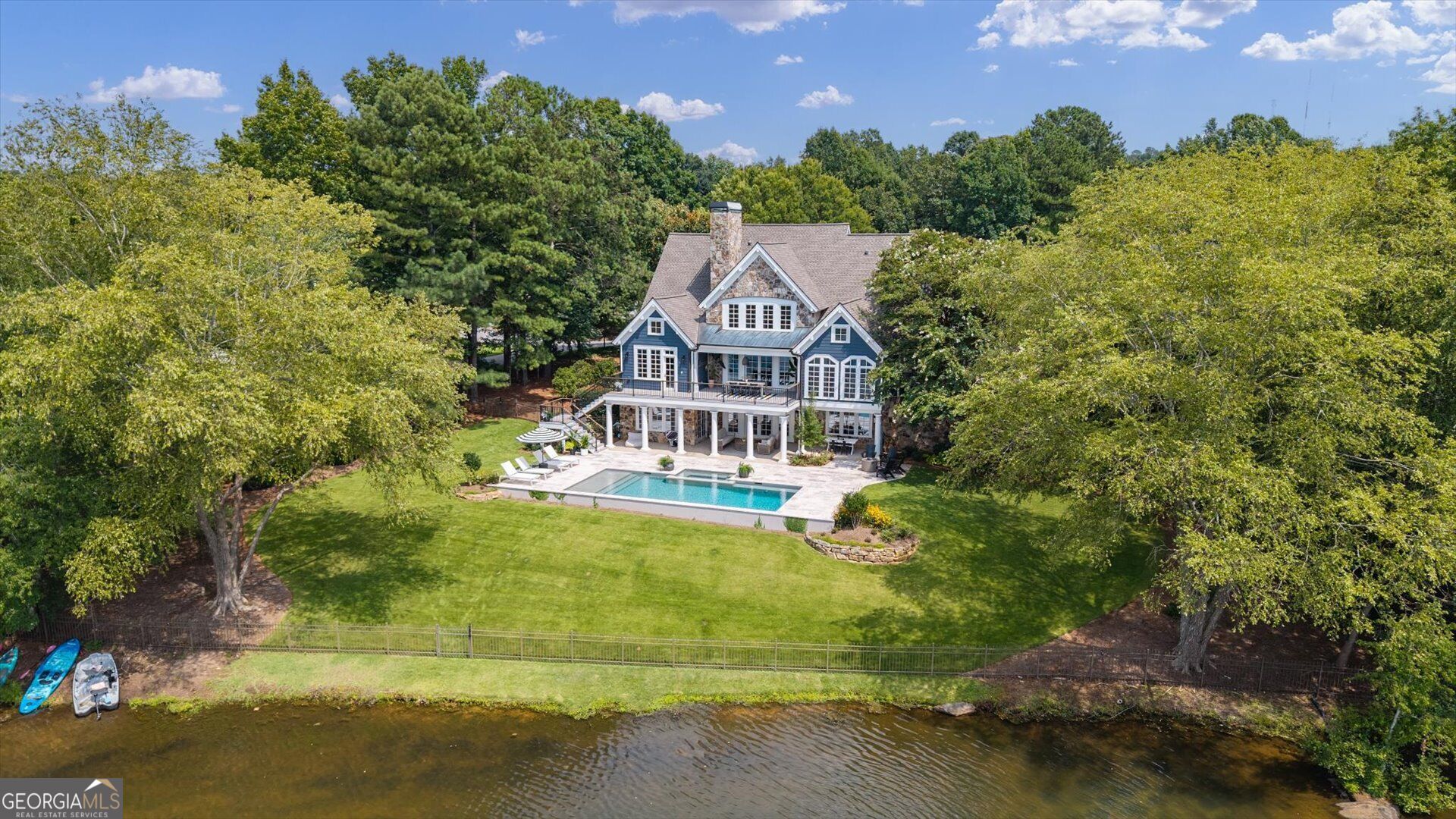 108 Oakmont Court