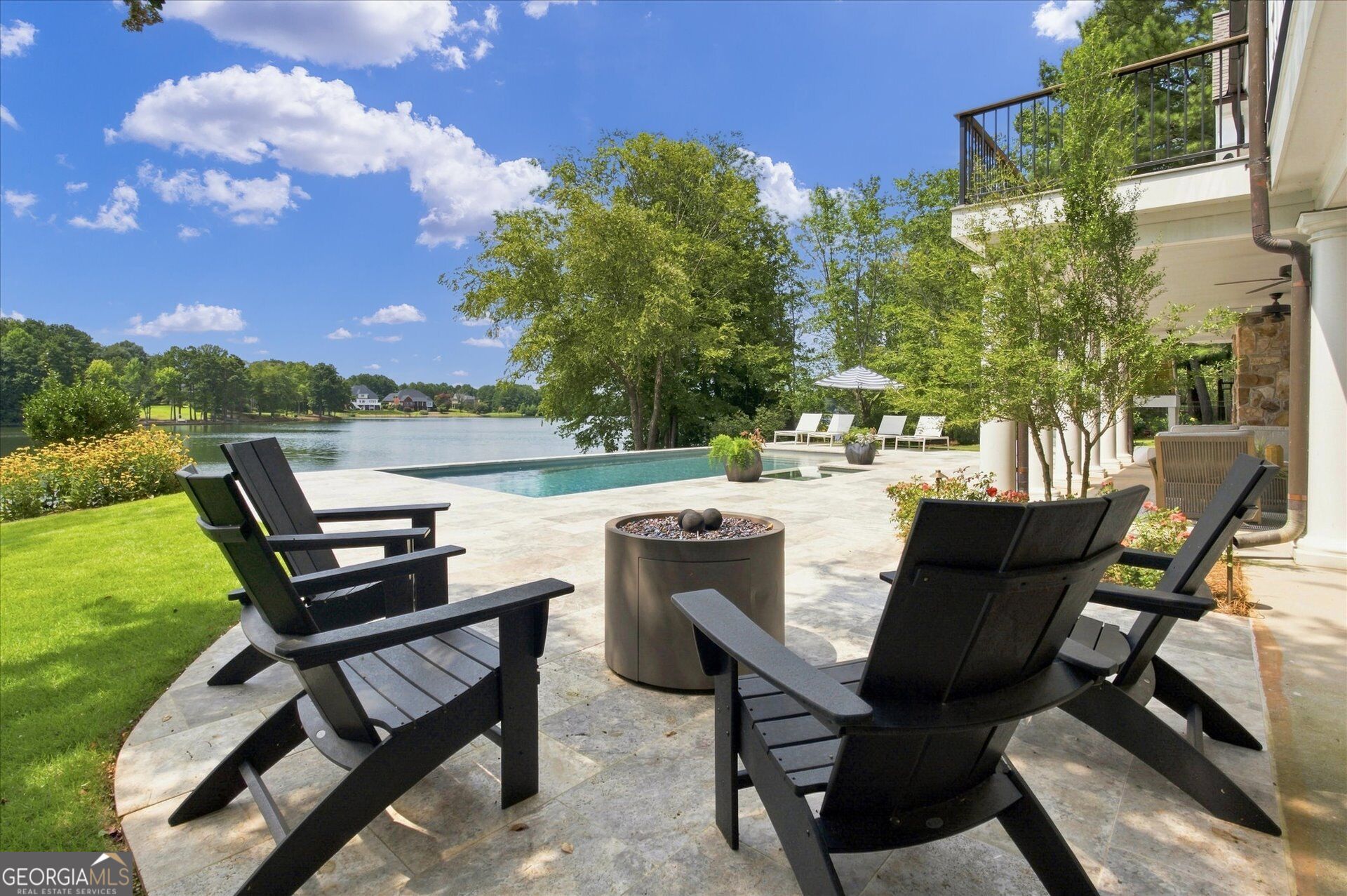 108 Oakmont Court