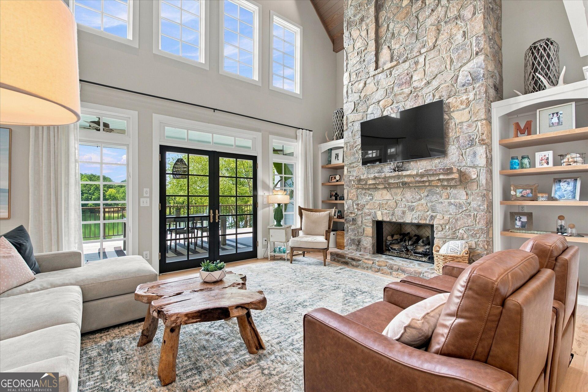 108 Oakmont Court