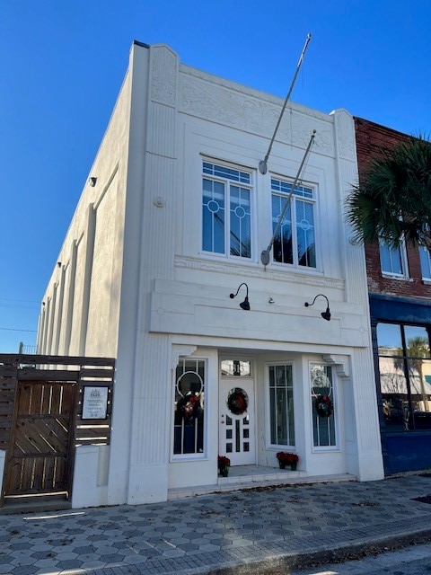 1313 Newcastle Street