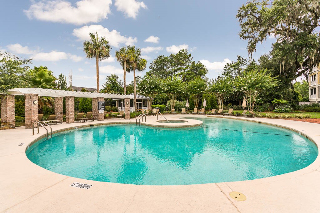 1104 Grand View Drive