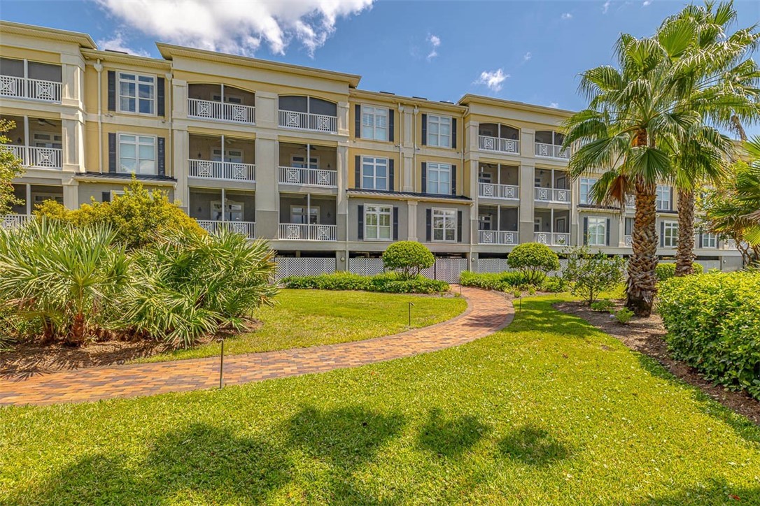 1104 Grand View Drive