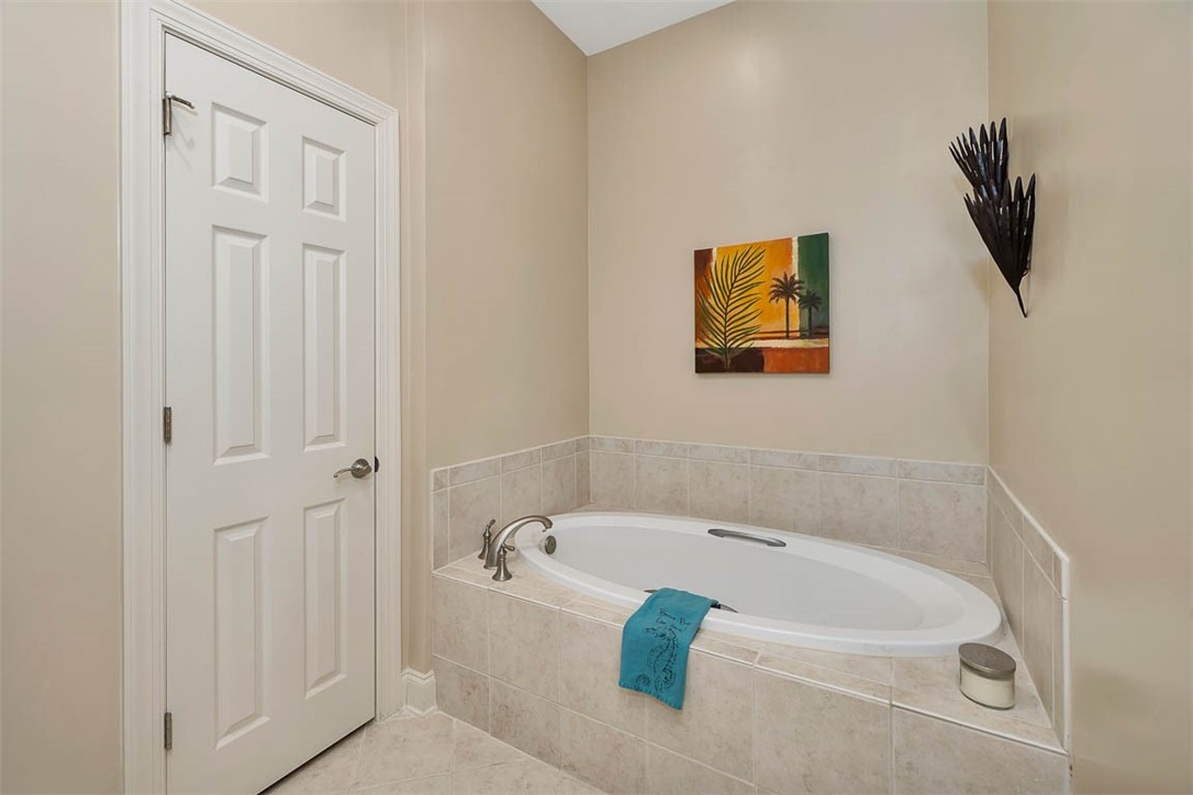 1104 Grand View Drive