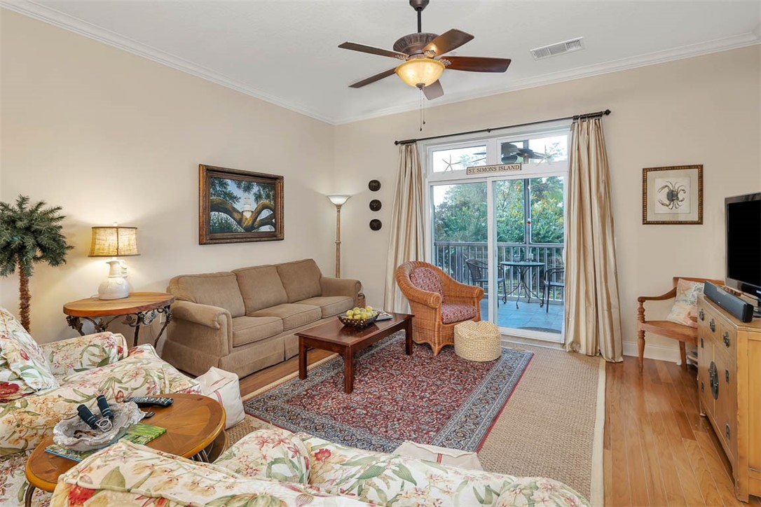 1104 Grand View Drive
