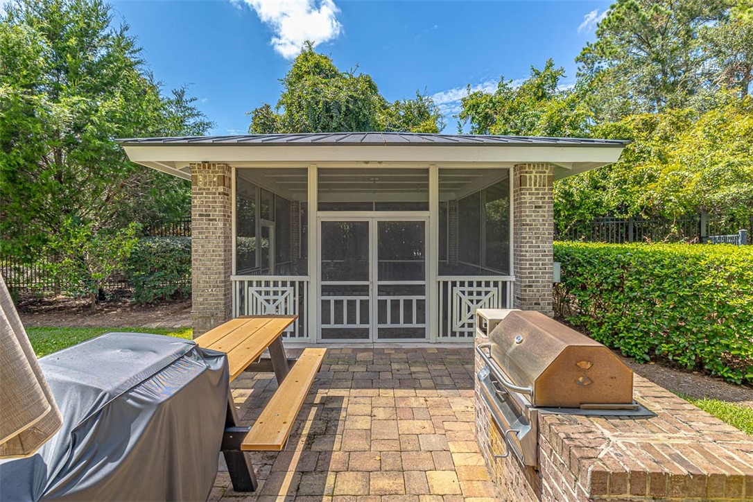 1104 Grand View Drive