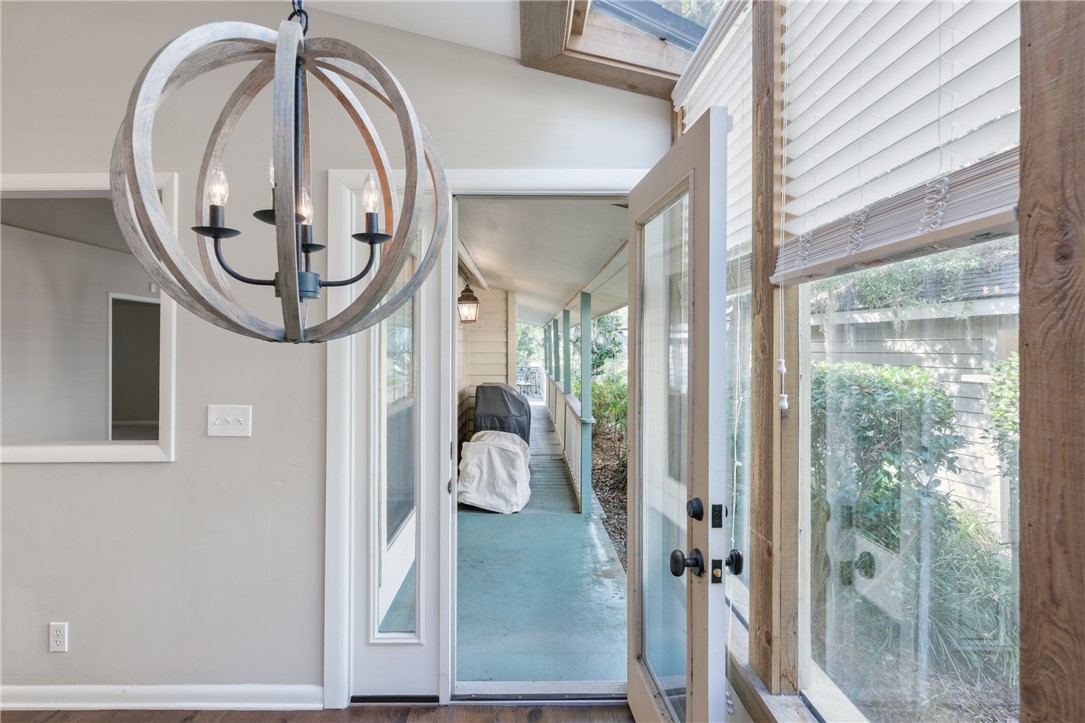19 Bay Tree Court W
