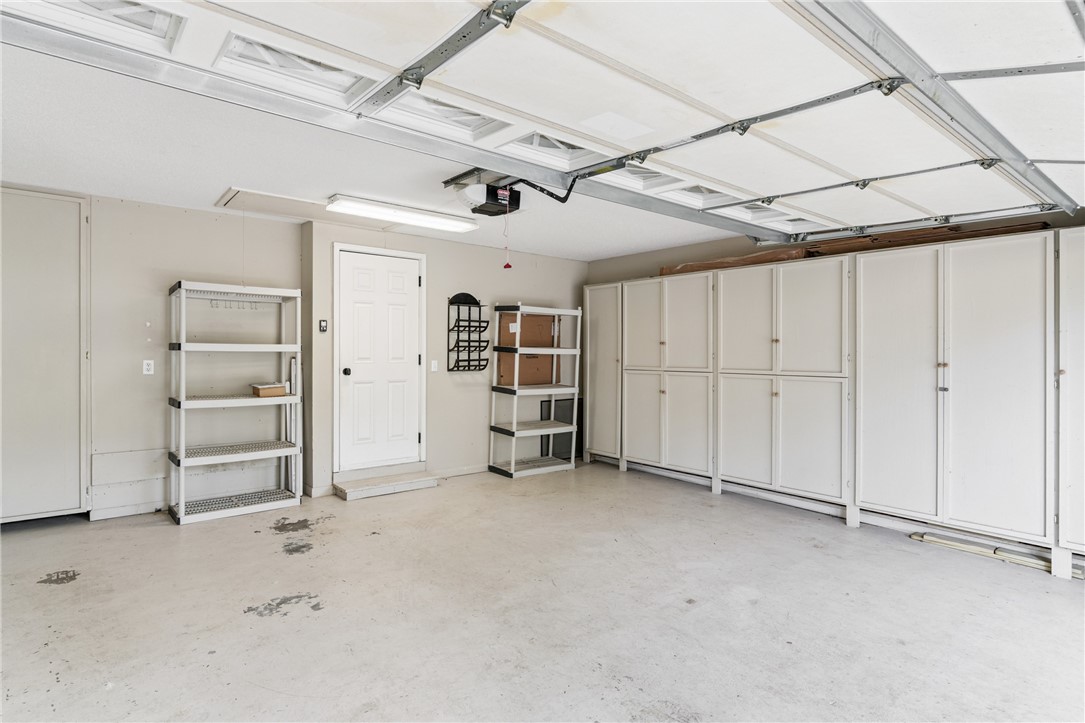 19 Bay Tree Court W