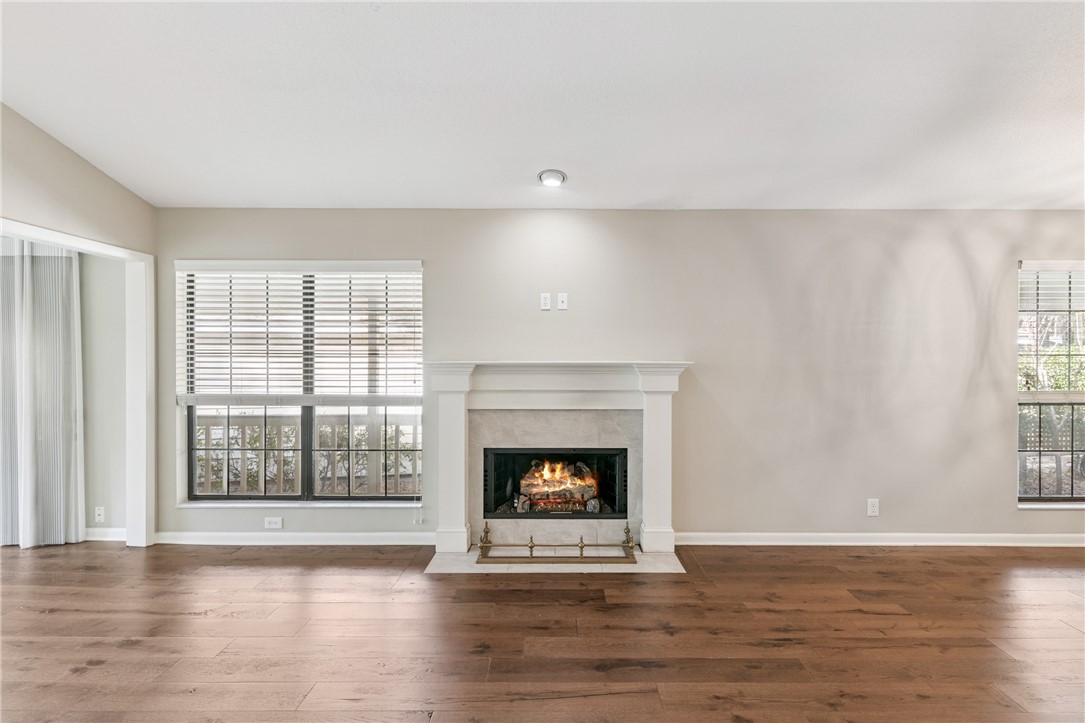 19 Bay Tree Court W