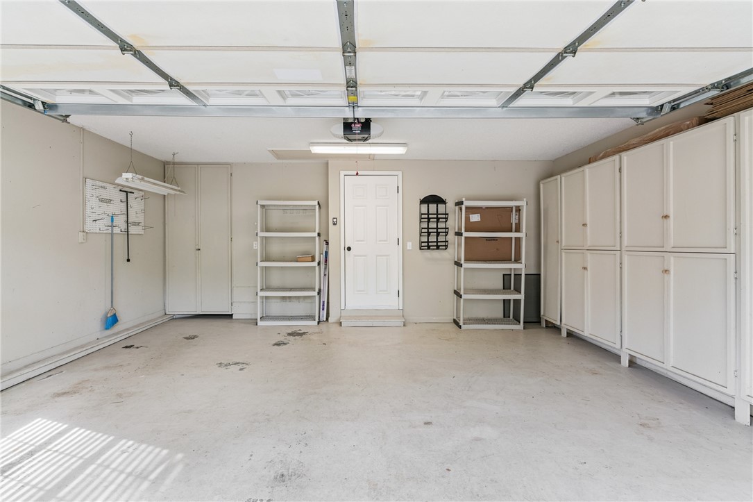 19 Bay Tree Court W